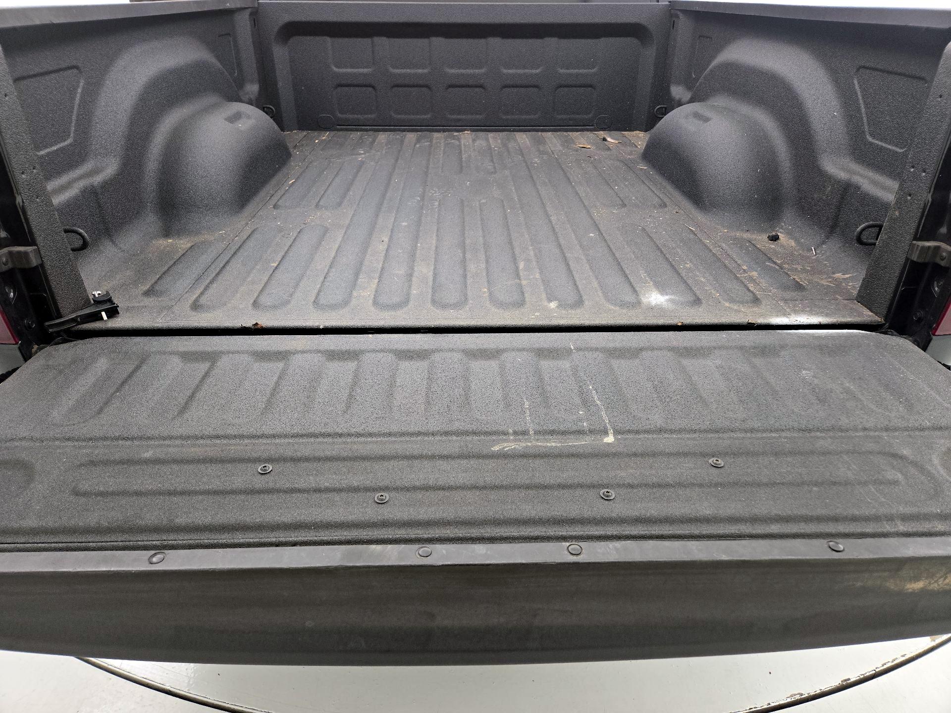 Thumbnail: 2021 RAM 1500 Classic - 20