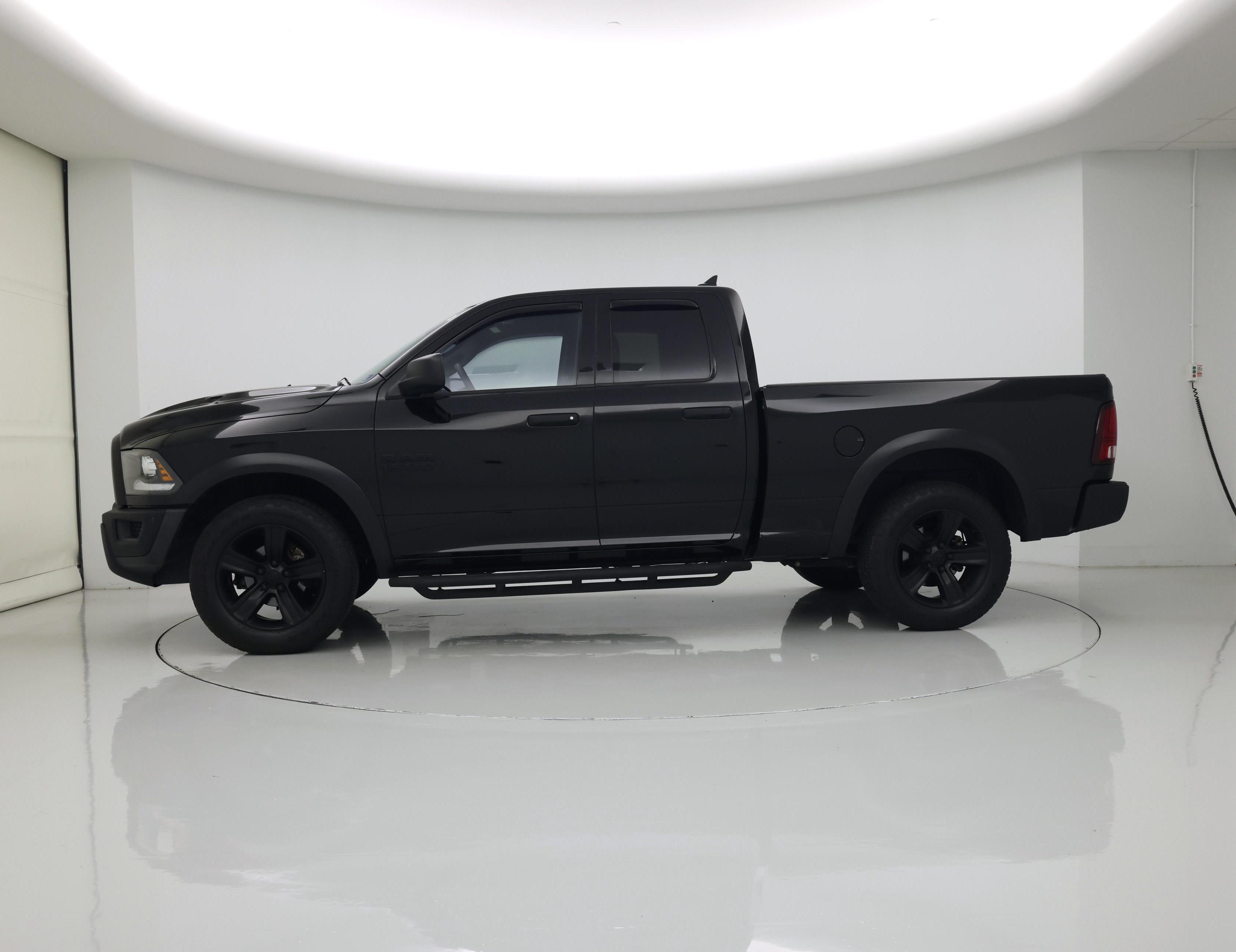 Thumbnail: 2021 RAM 1500 Classic - 3