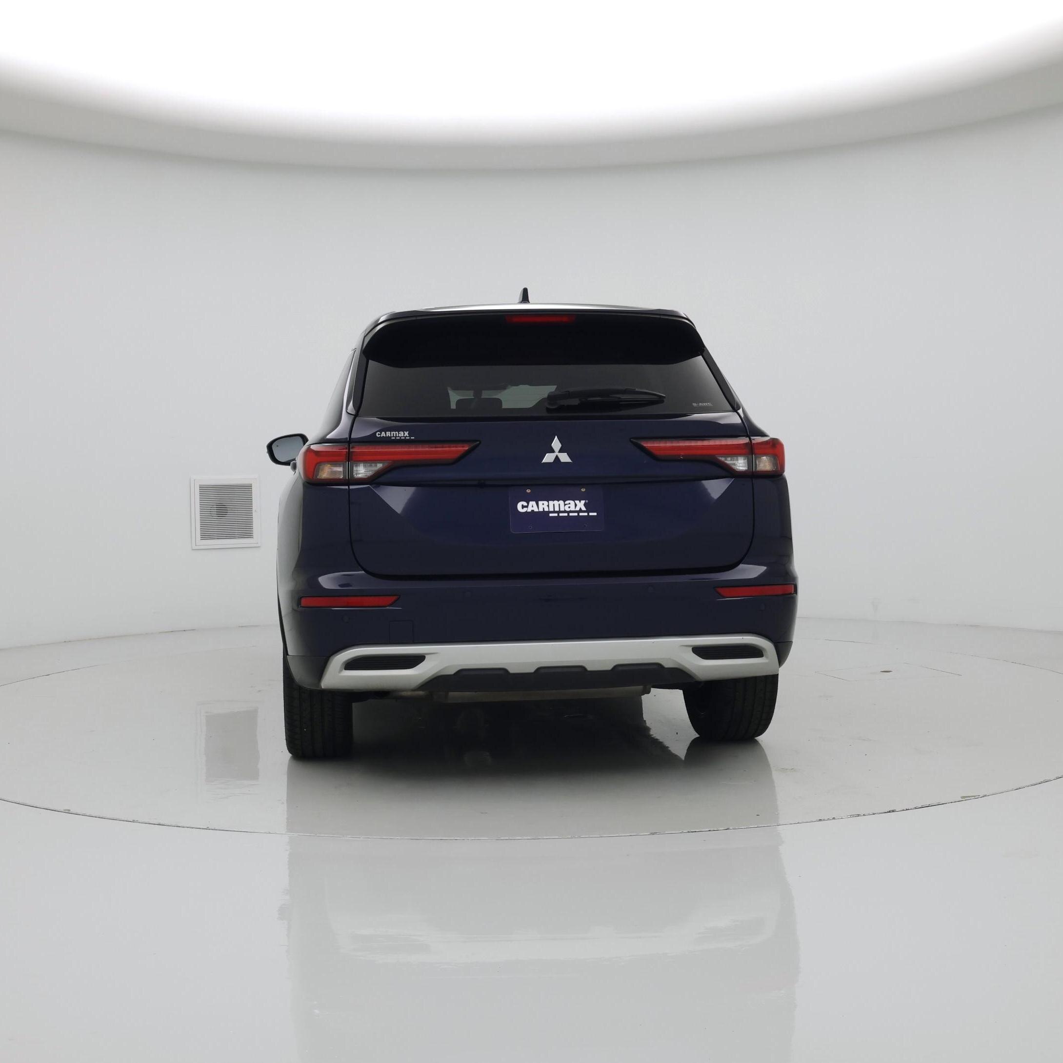 Thumbnail: 2023 Mitsubishi Outlander - 6