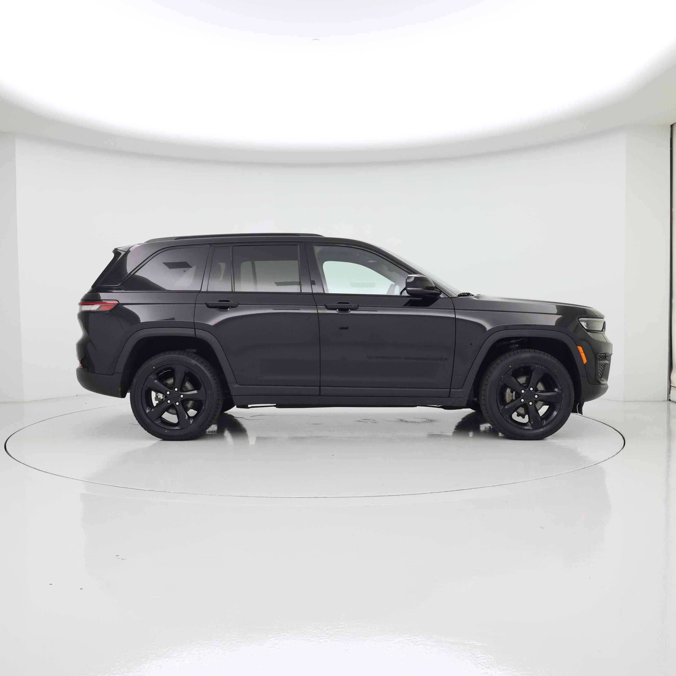 Thumbnail: 2023 Jeep Grand Cherokee - 7