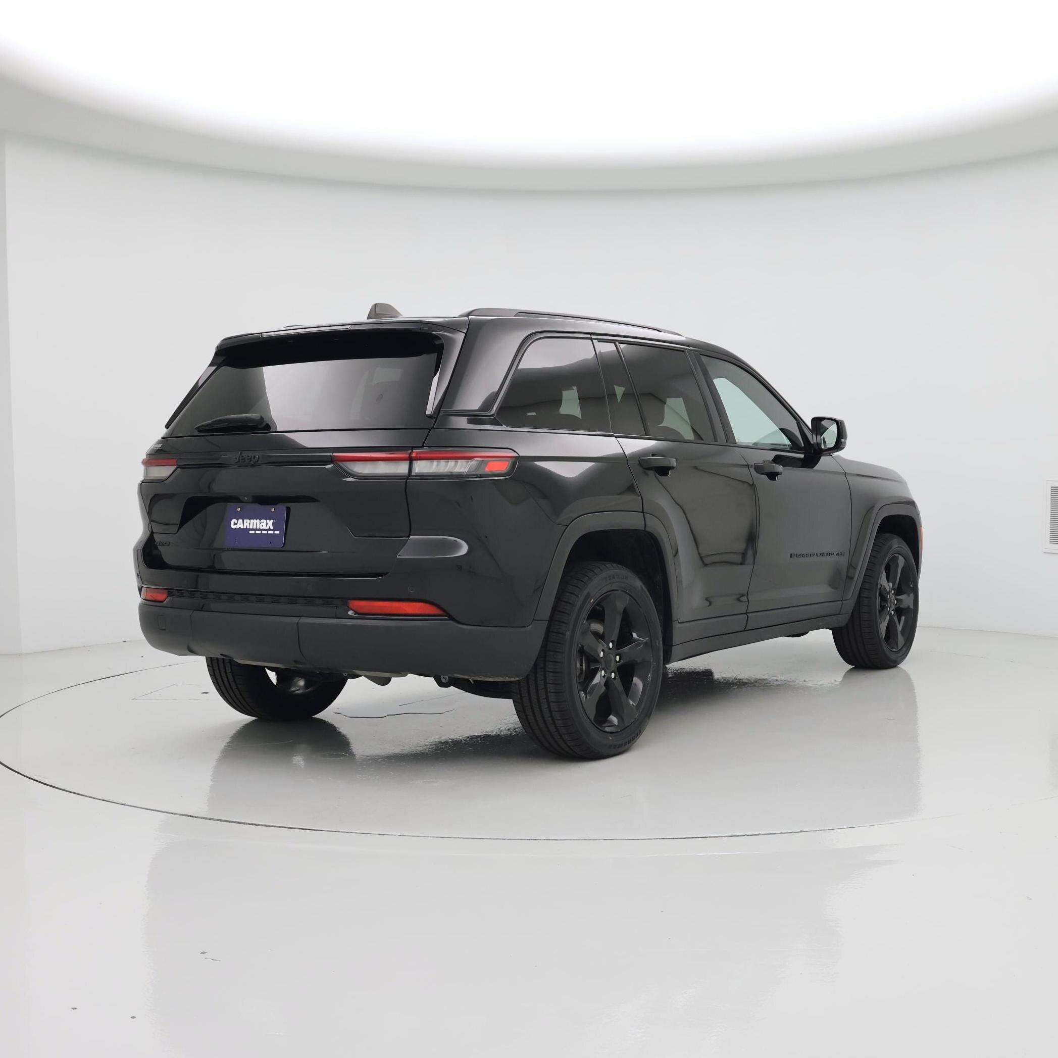 Thumbnail: 2023 Jeep Grand Cherokee - 8