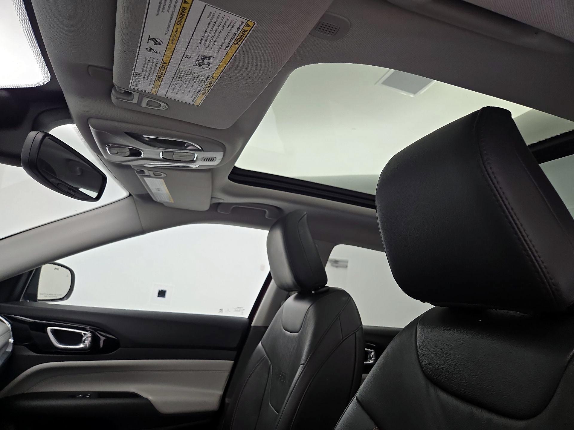 Thumbnail: 2022 Jeep Compass - 19