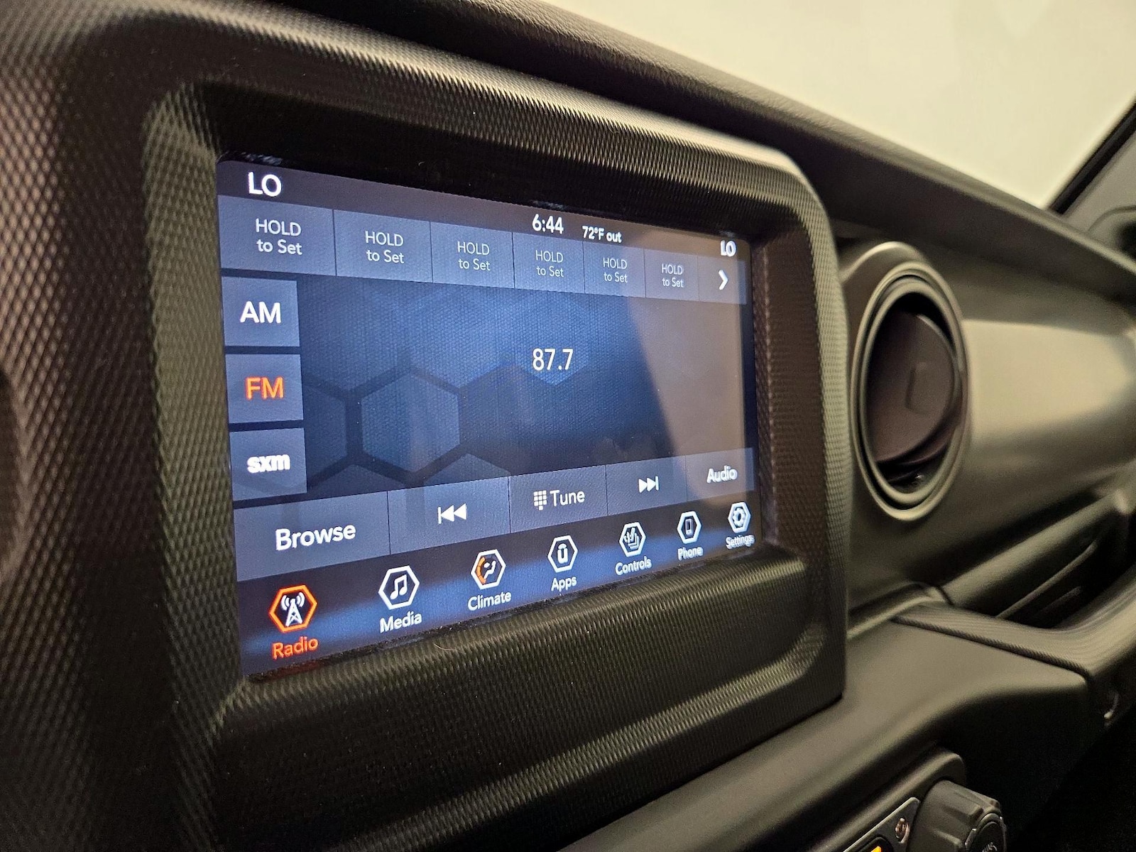 2022 Jeep Wrangler Unlimited Willys - Photo 16