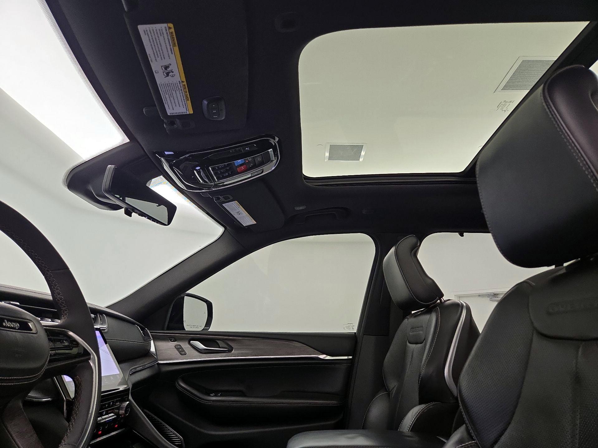 Thumbnail: 2023 Jeep Grand Cherokee - 20