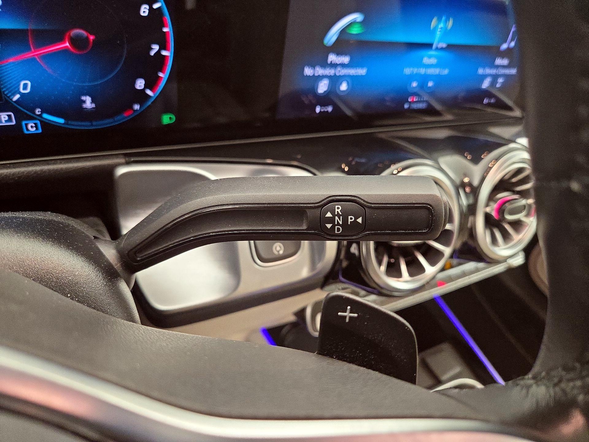 Thumbnail: 2022 Mercedes-Benz GLB - 17