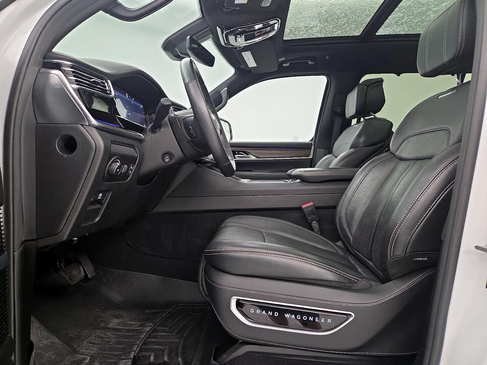 2022 Jeep Grand Wagoneer Series I - Photo 12