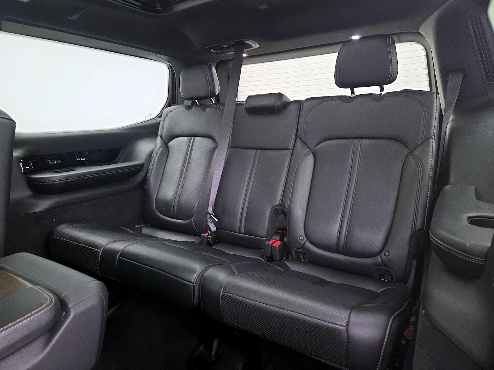 2022 Jeep Grand Wagoneer Series I - Photo 23