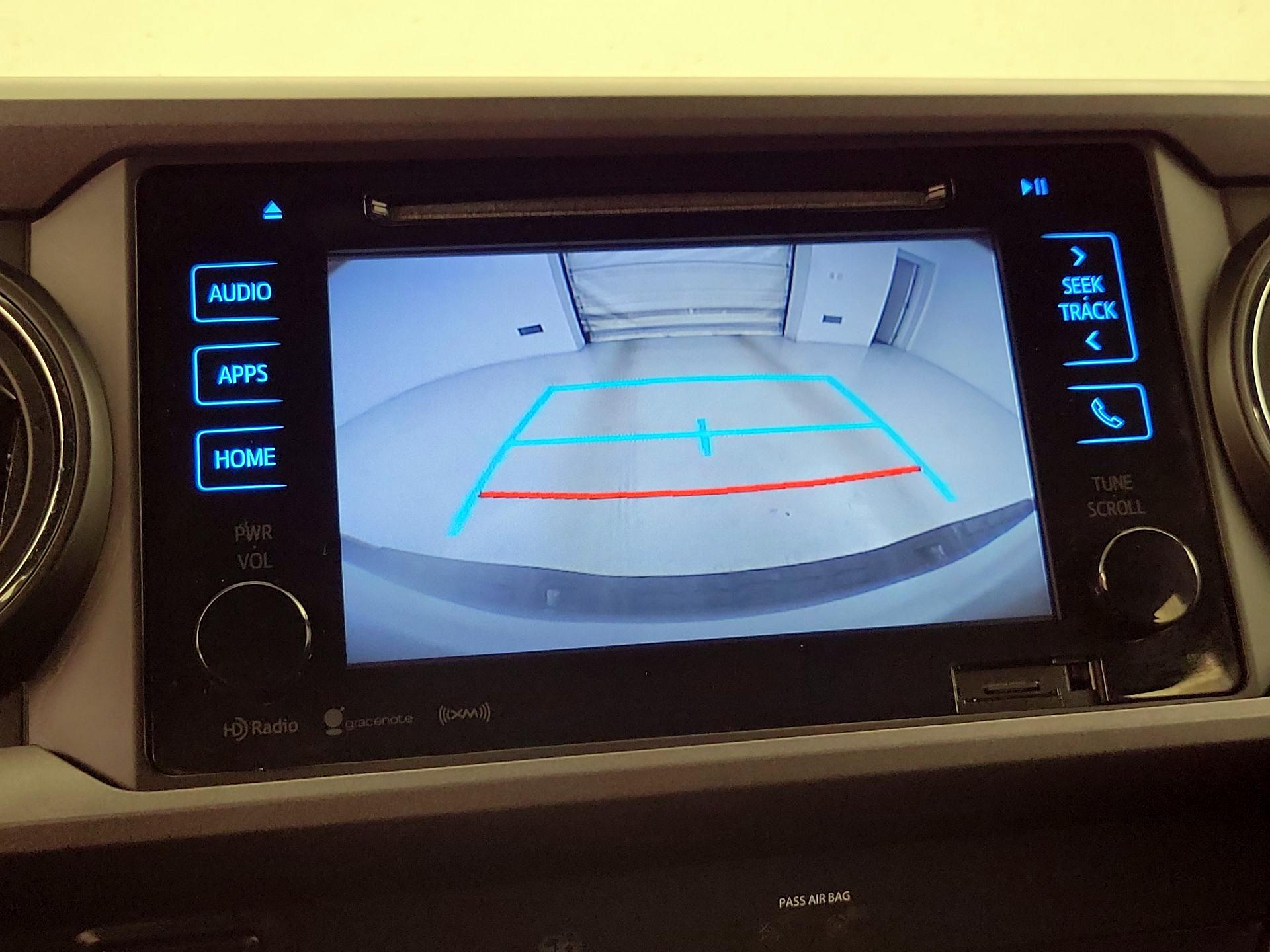 Thumbnail: 2019 Toyota Tacoma - 15