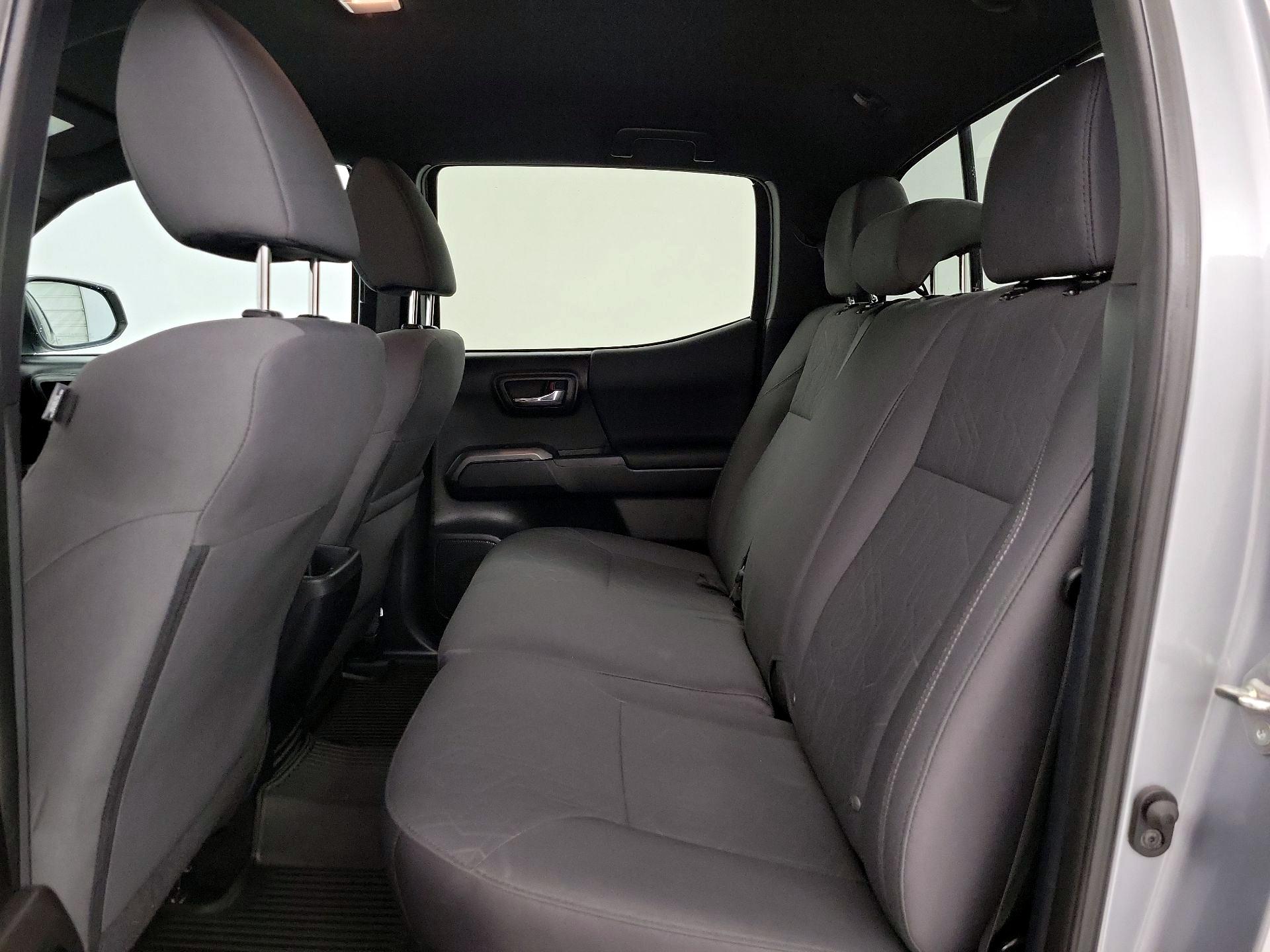 Thumbnail: 2019 Toyota Tacoma - 20
