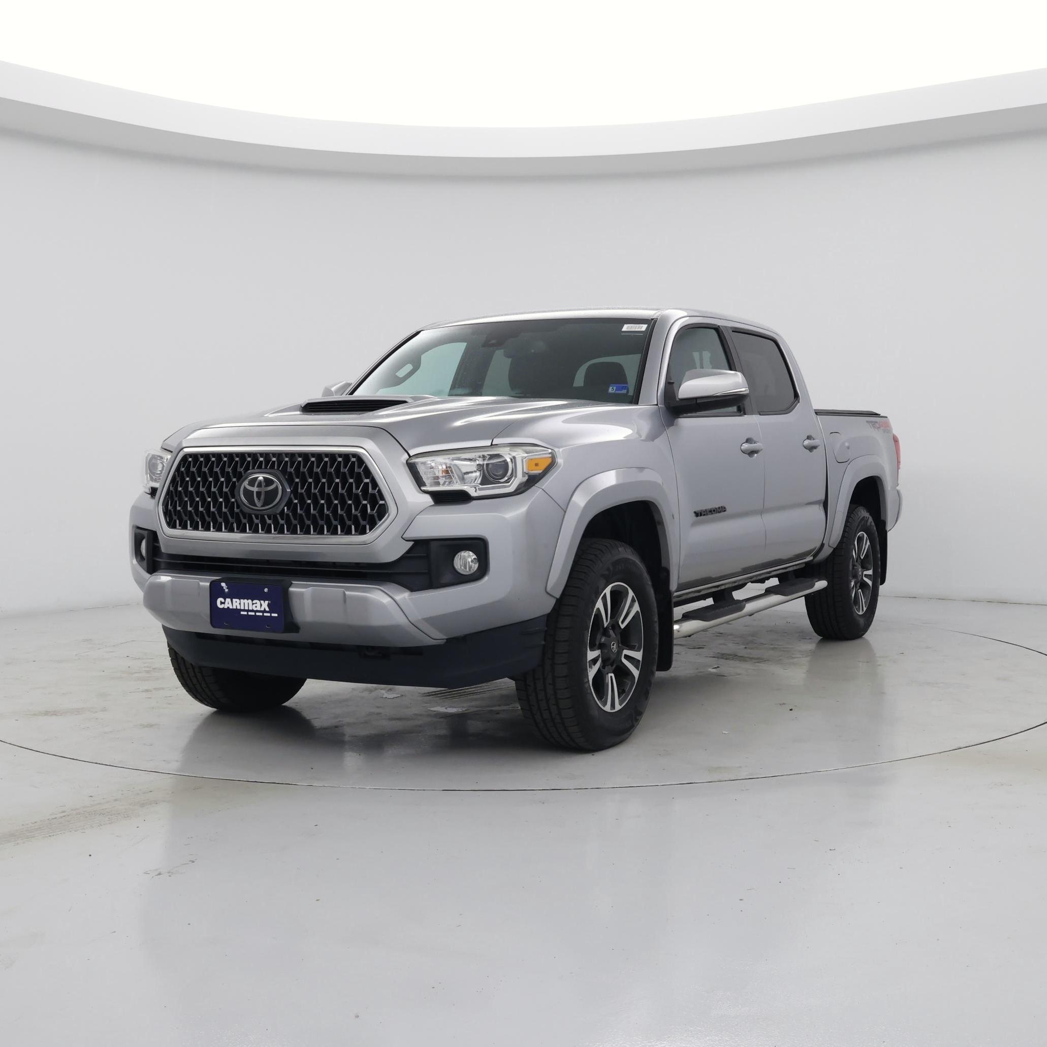 Thumbnail: 2019 Toyota Tacoma - 4