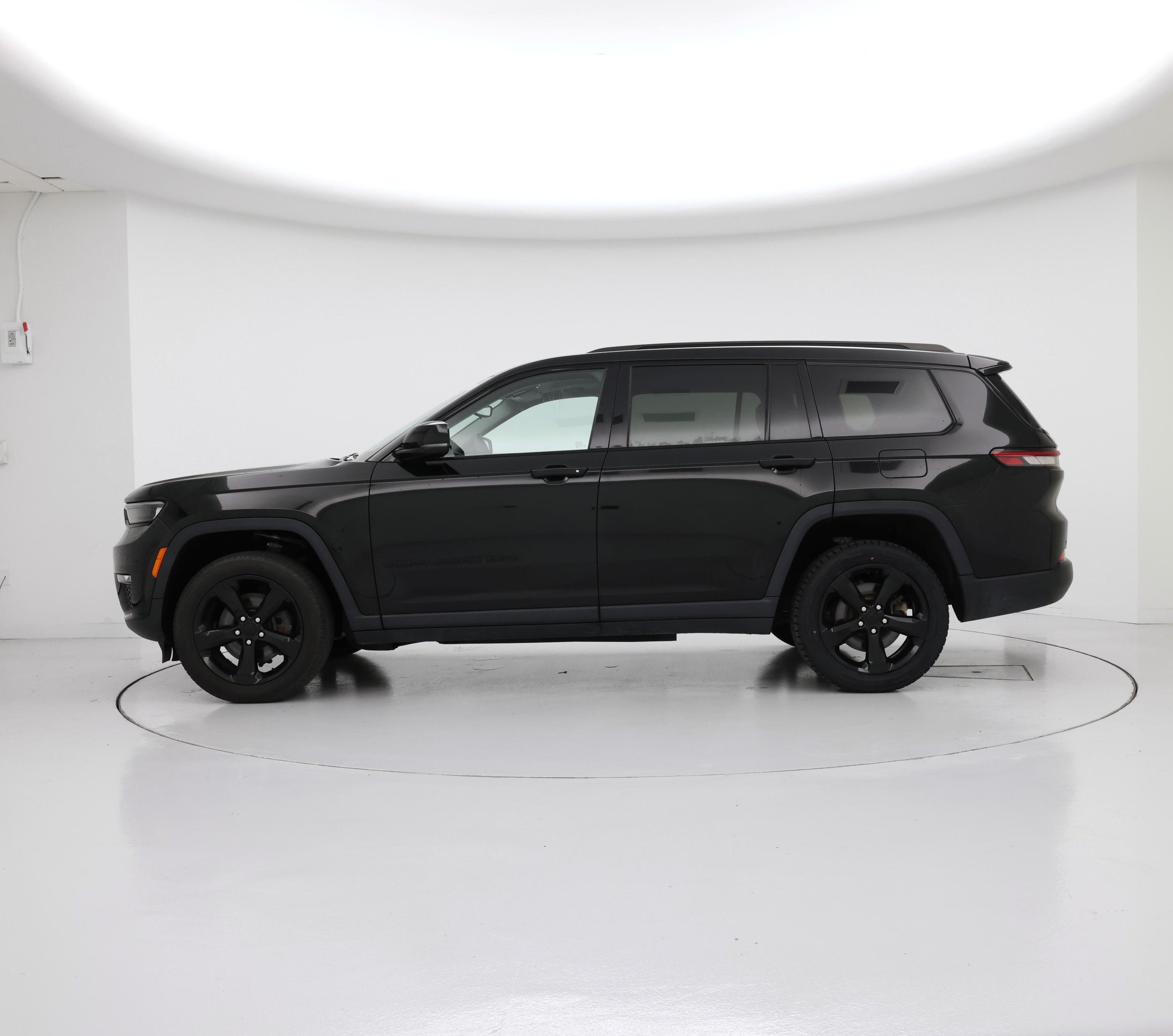 Thumbnail: 2023 Jeep Grand Cherokee L - 3