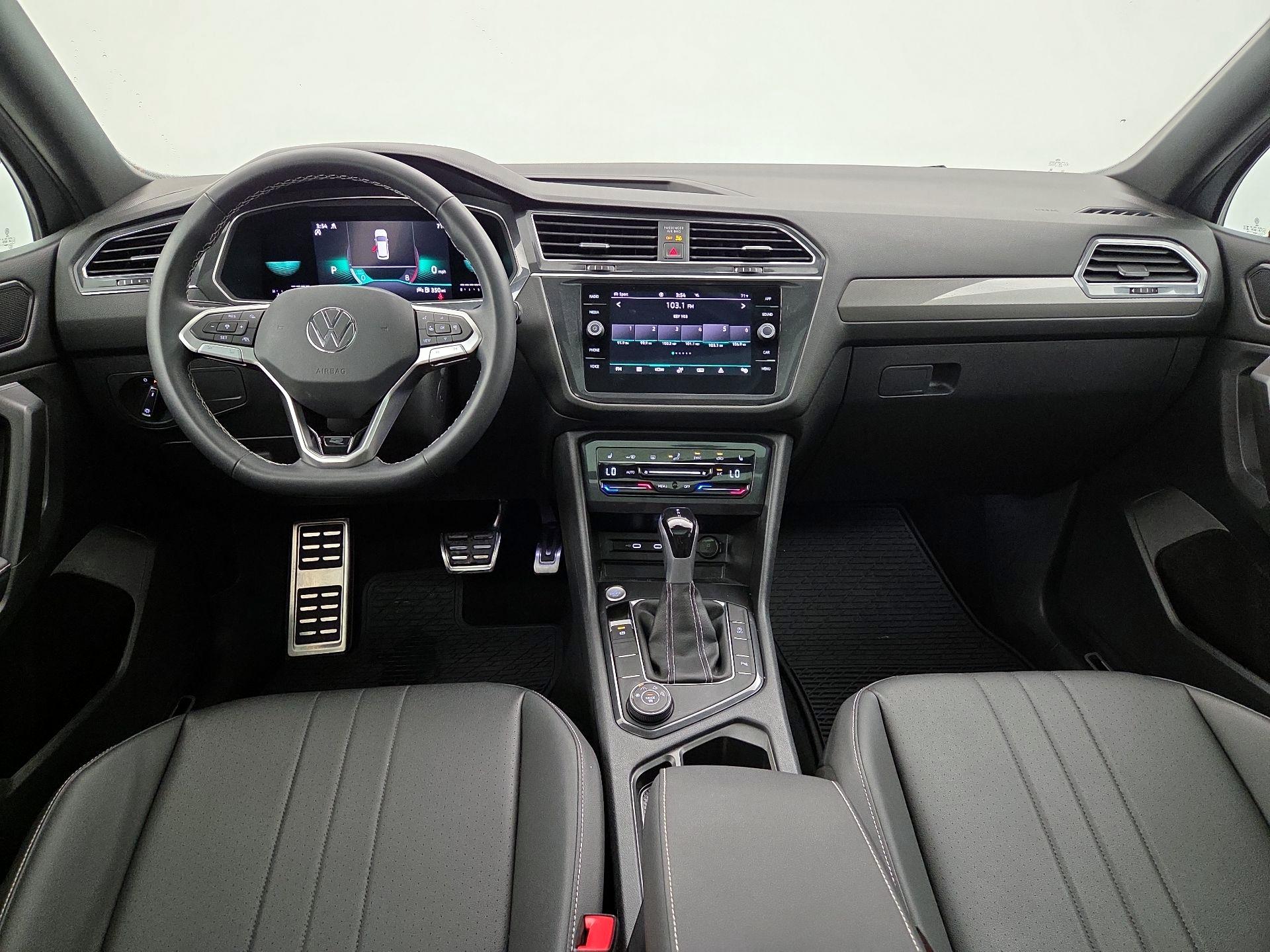 Thumbnail: 2023 Volkswagen Tiguan - 9