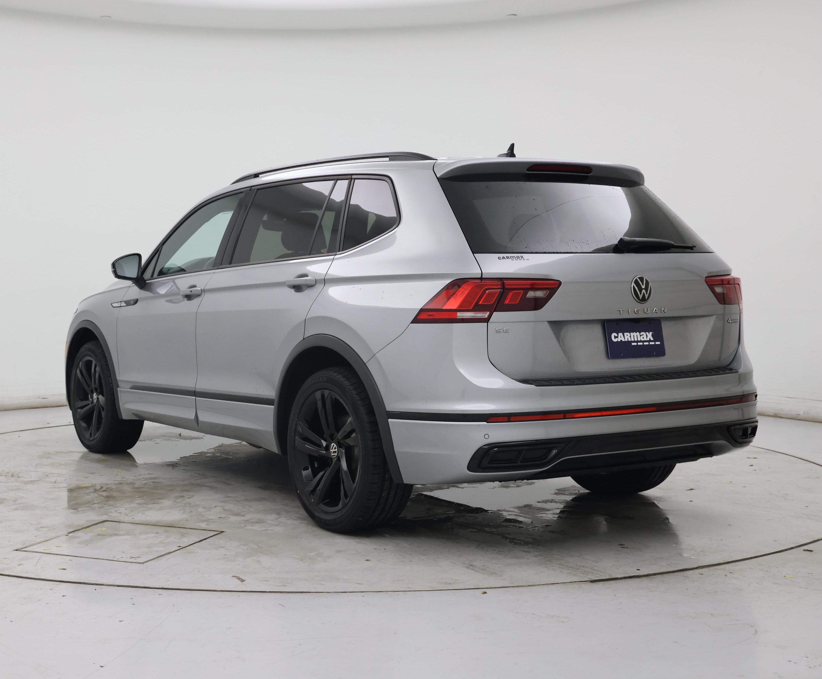 Thumbnail: 2023 Volkswagen Tiguan - 2