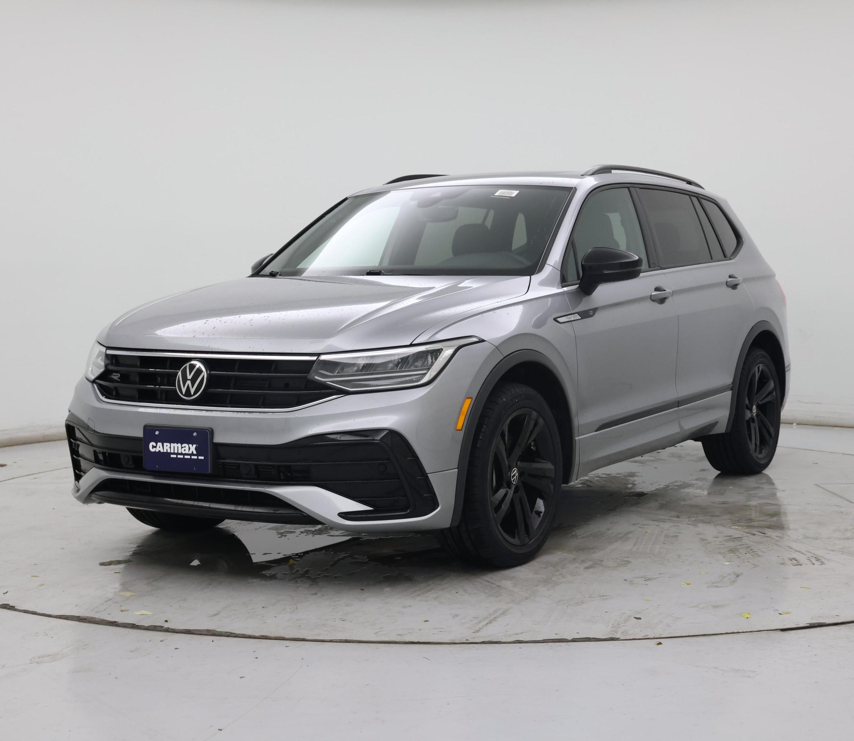 Thumbnail: 2023 Volkswagen Tiguan - 4