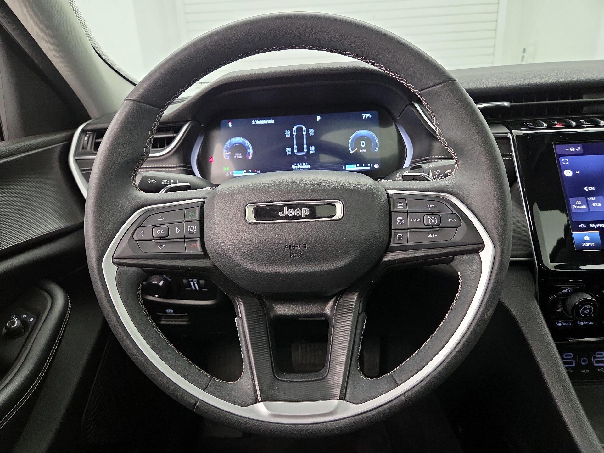 Thumbnail: 2023 Jeep Grand Cherokee L - 10