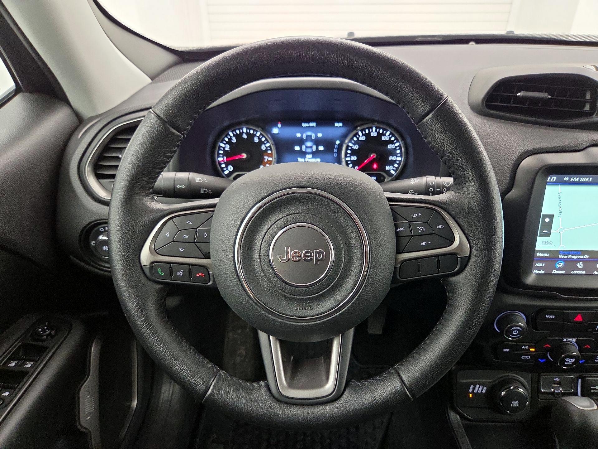 Thumbnail: 2022 Jeep Renegade - 10