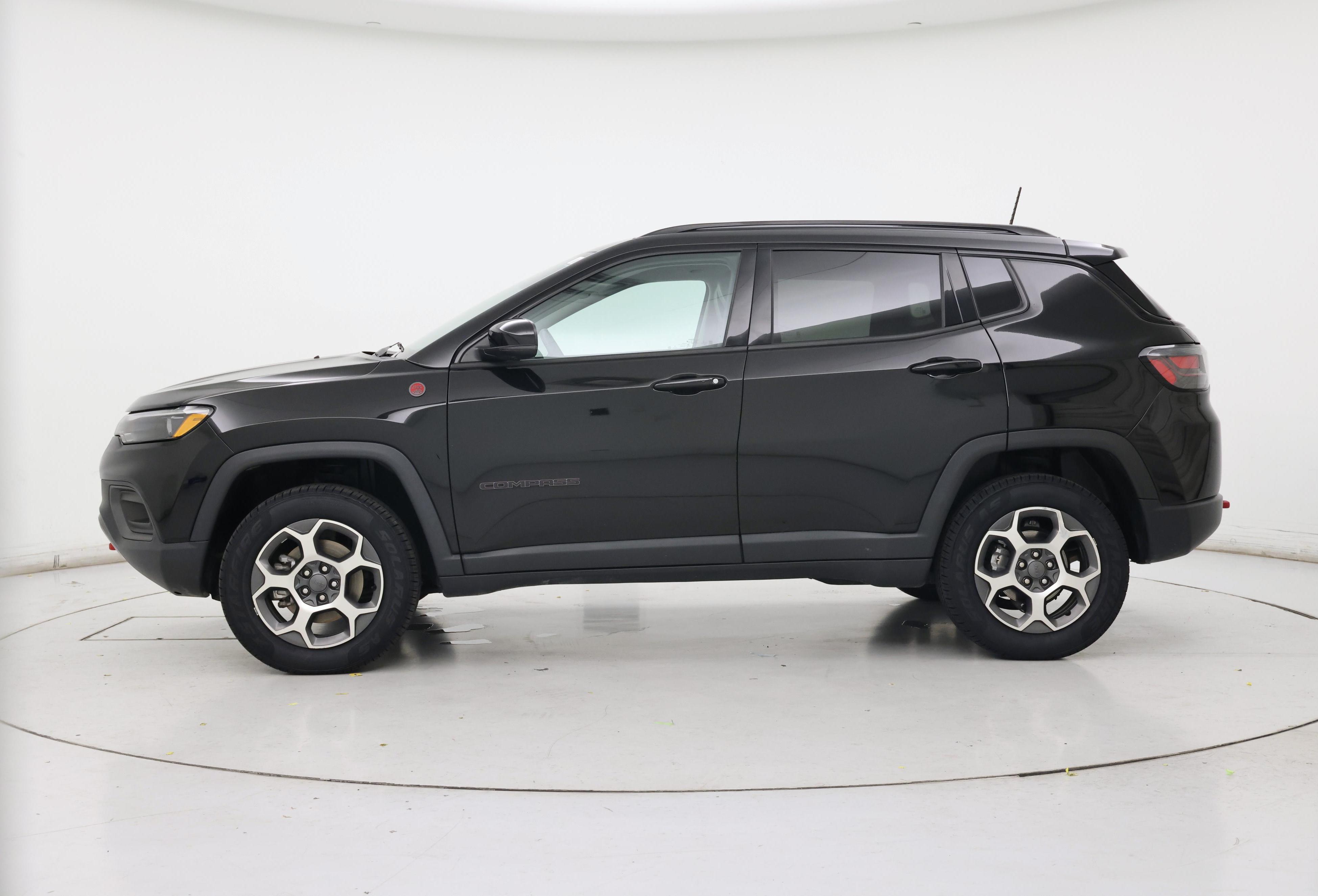 Thumbnail: 2022 Jeep Compass - 3