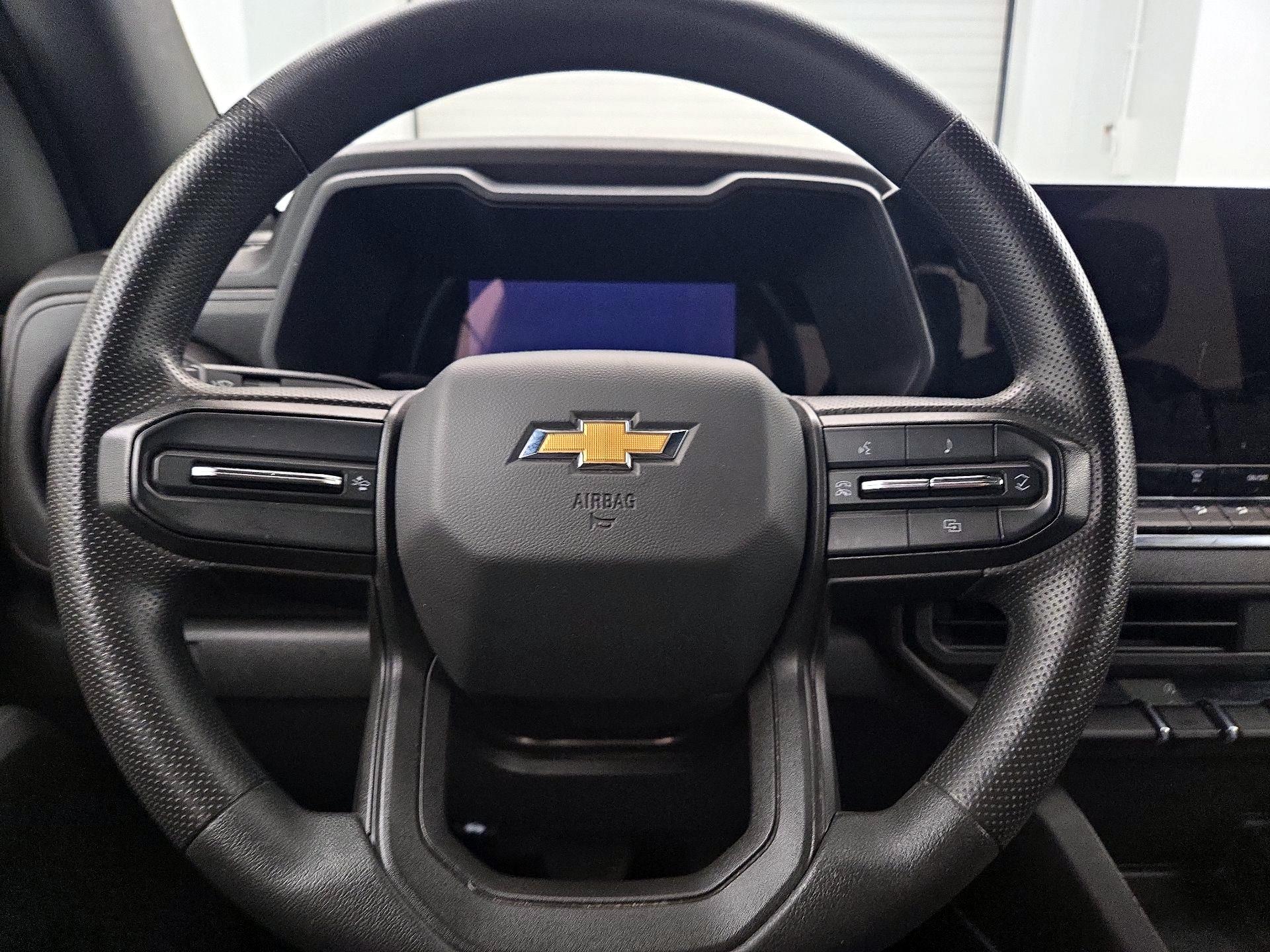 Thumbnail: 2023 Chevrolet Colorado - 10