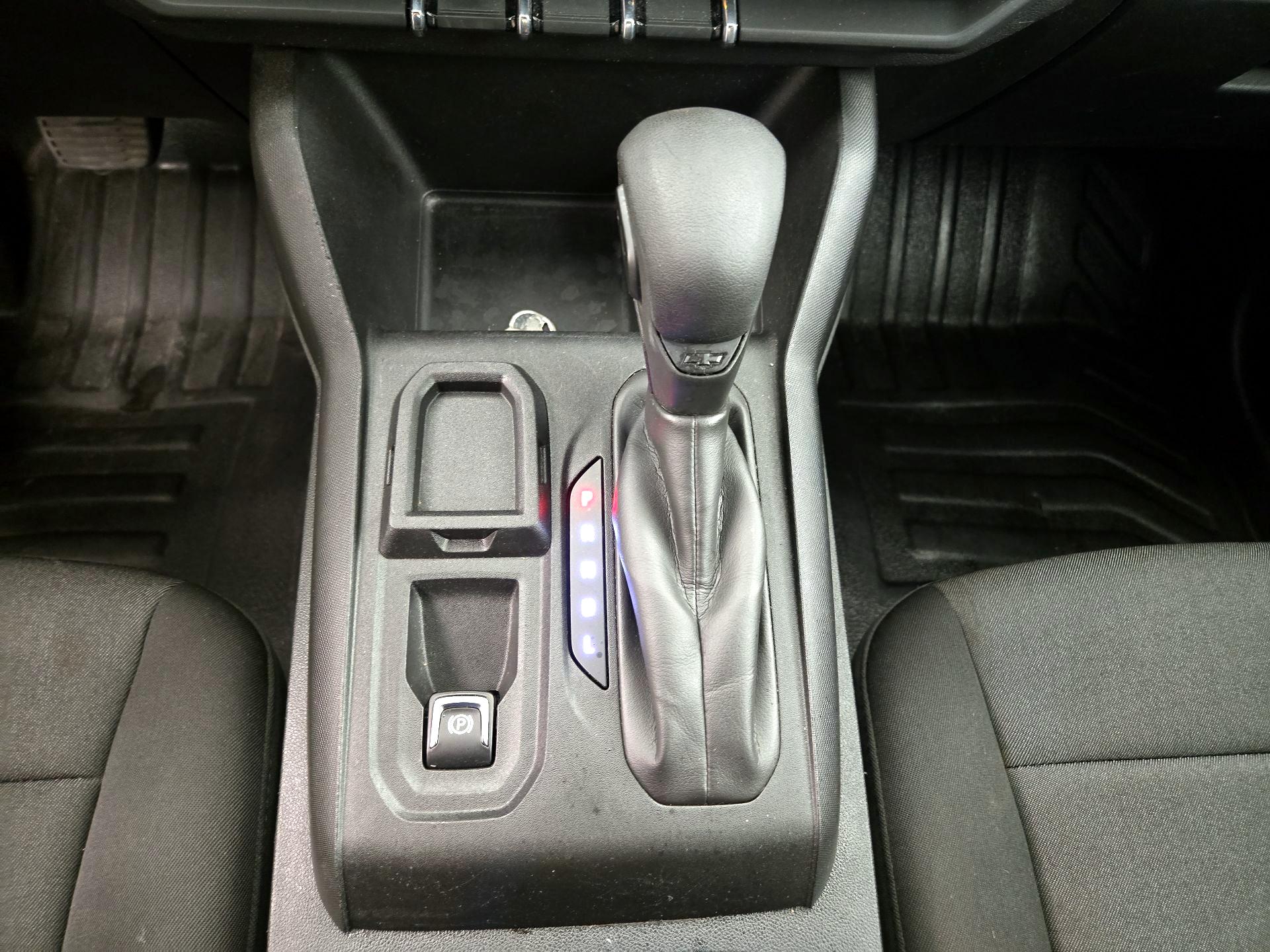 Thumbnail: 2023 Chevrolet Colorado - 17