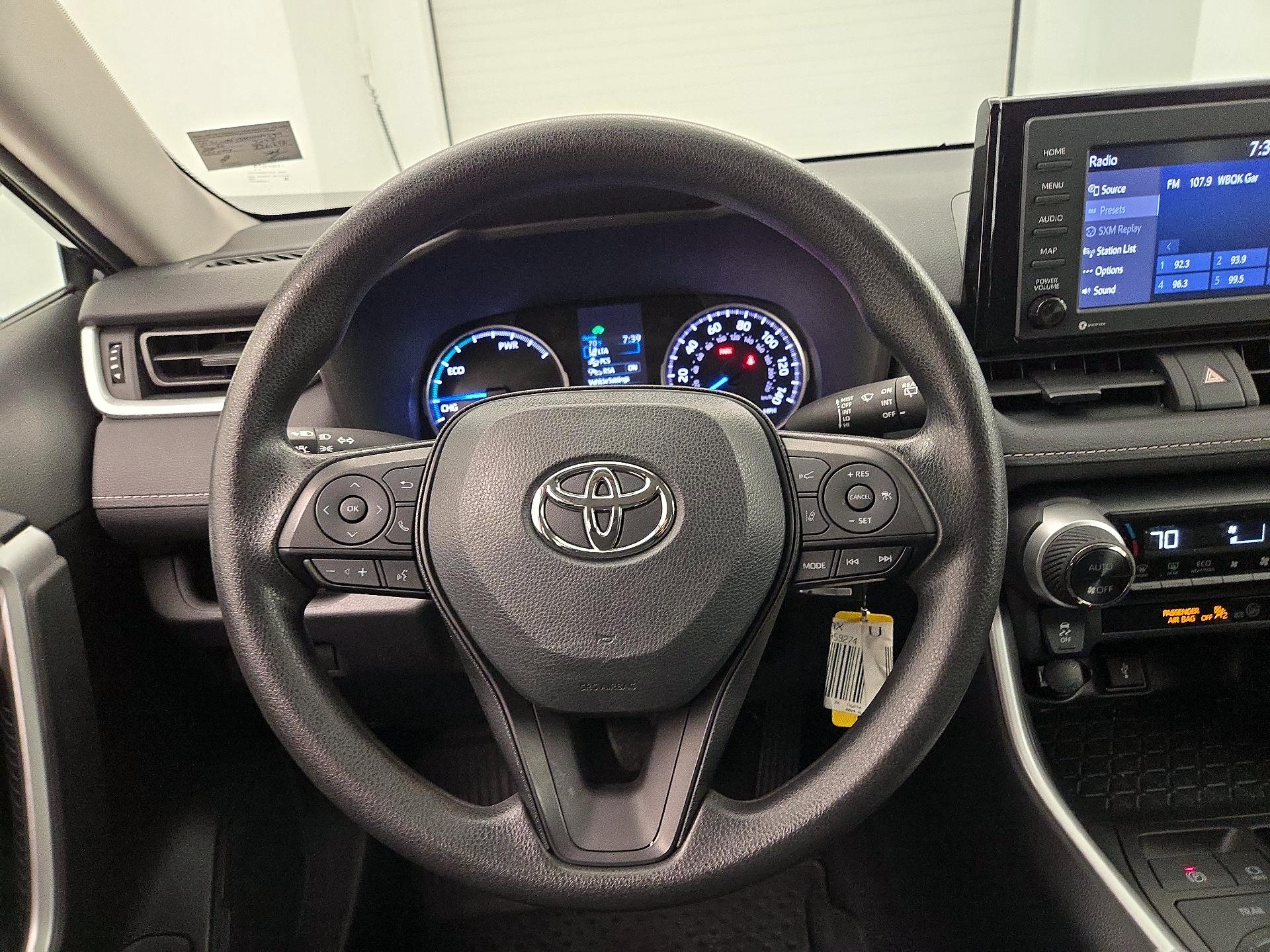 Thumbnail: 2022 Toyota RAV4 - 10