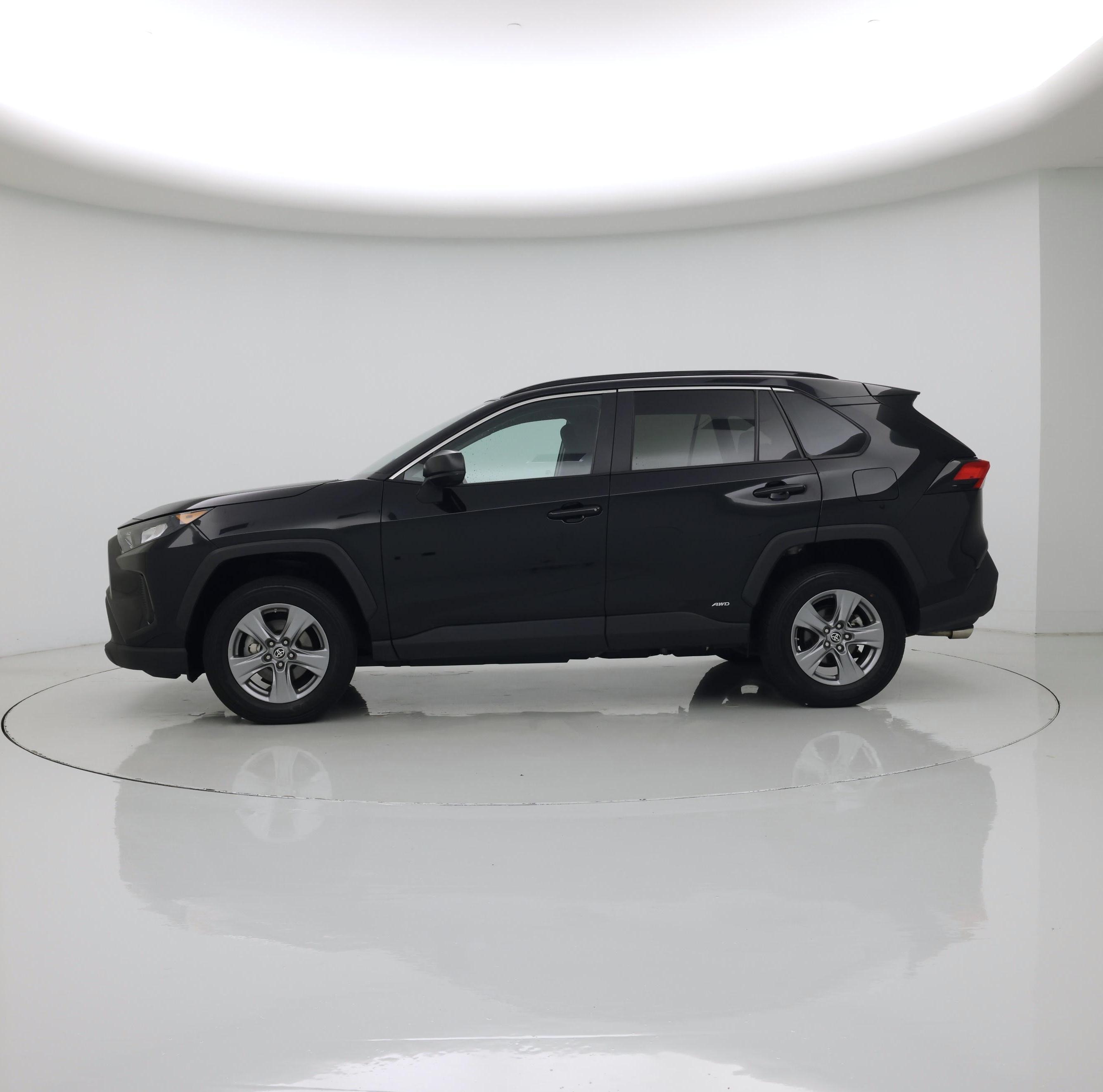 Thumbnail: 2022 Toyota RAV4 - 3