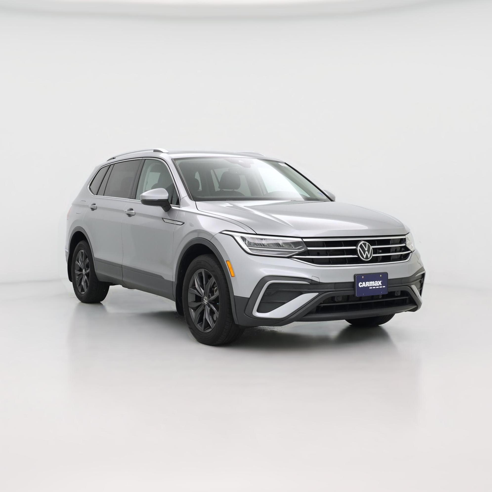 Thumbnail: 2022 Volkswagen Tiguan - 1