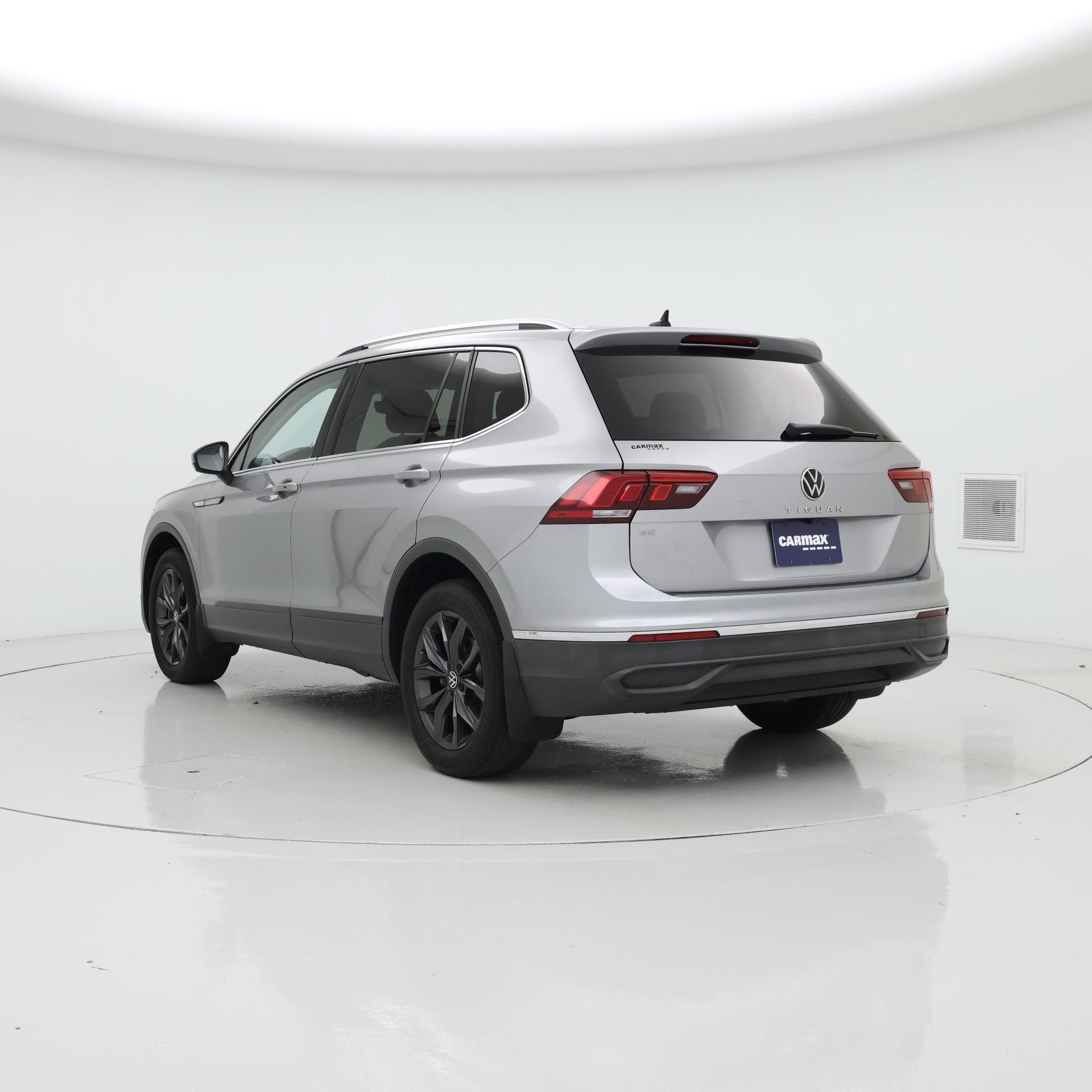 Thumbnail: 2022 Volkswagen Tiguan - 2