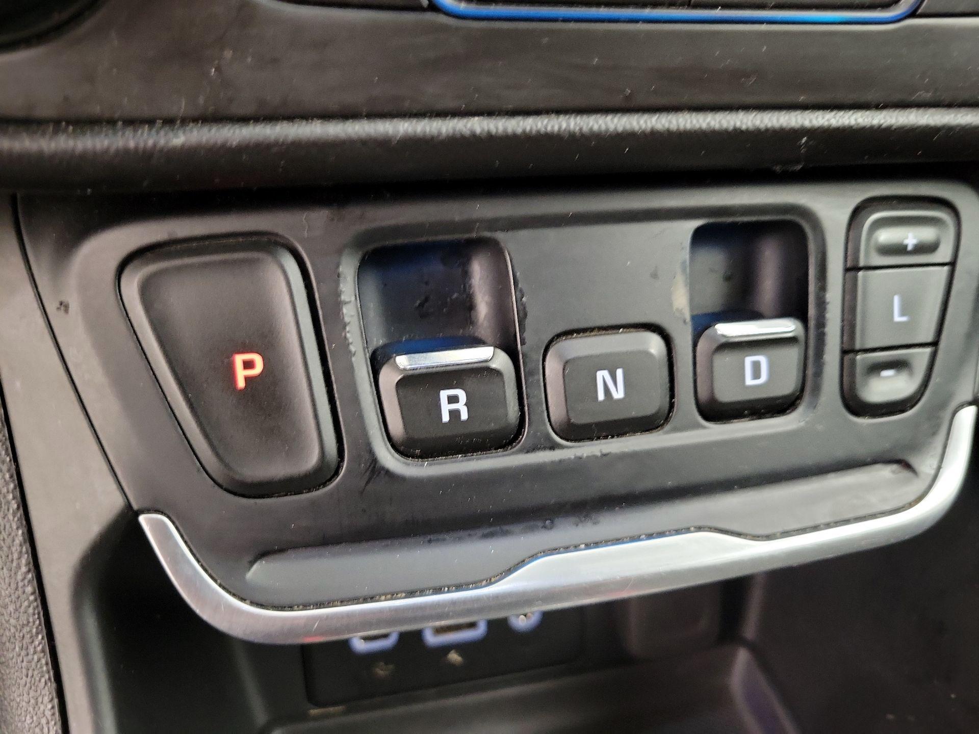 Thumbnail: 2018 GMC Terrain - 17