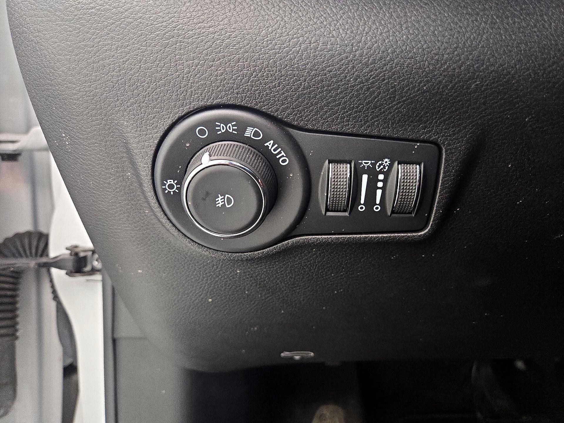 Thumbnail: 2022 Jeep Compass - 13