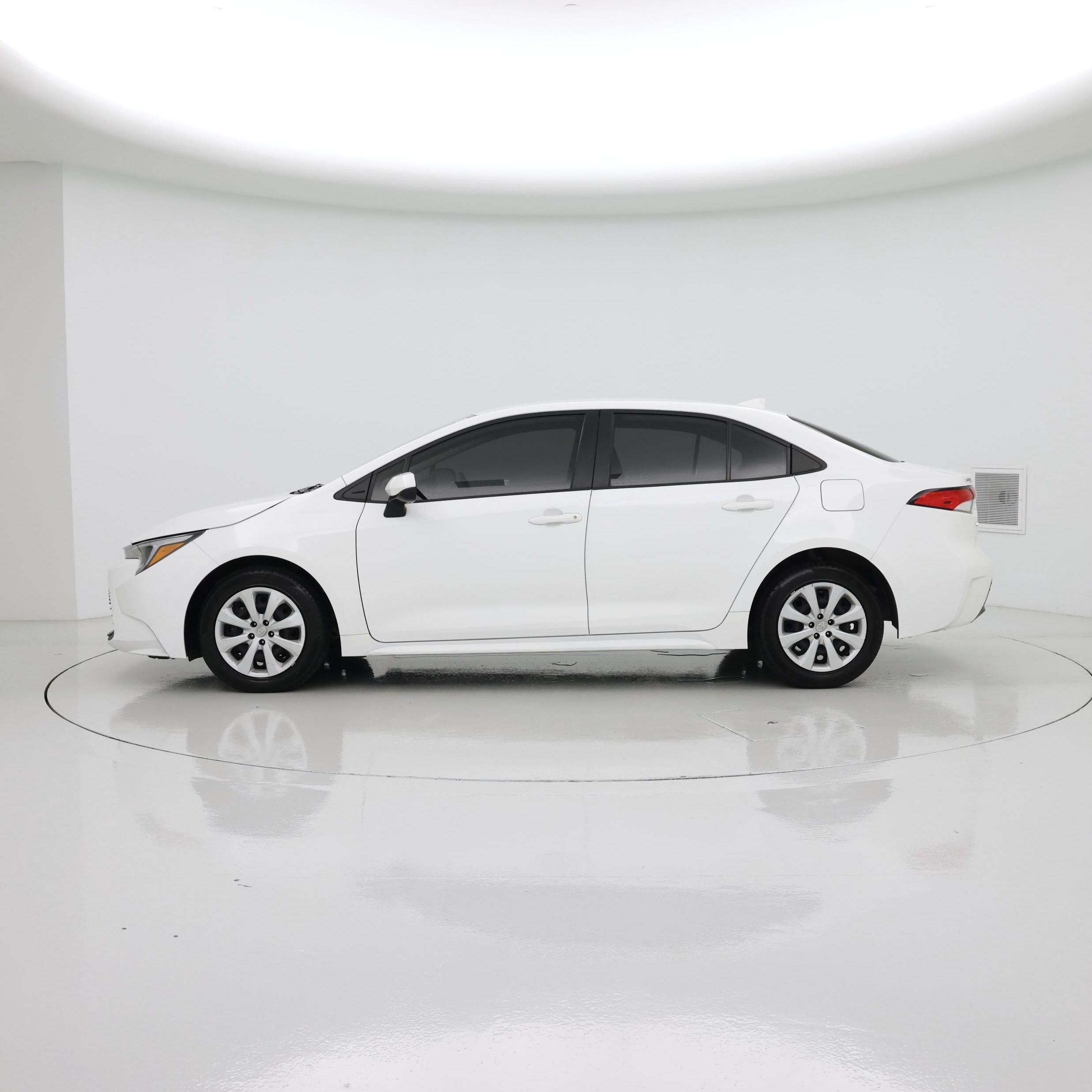 Thumbnail: 2023 Toyota Corolla - 3