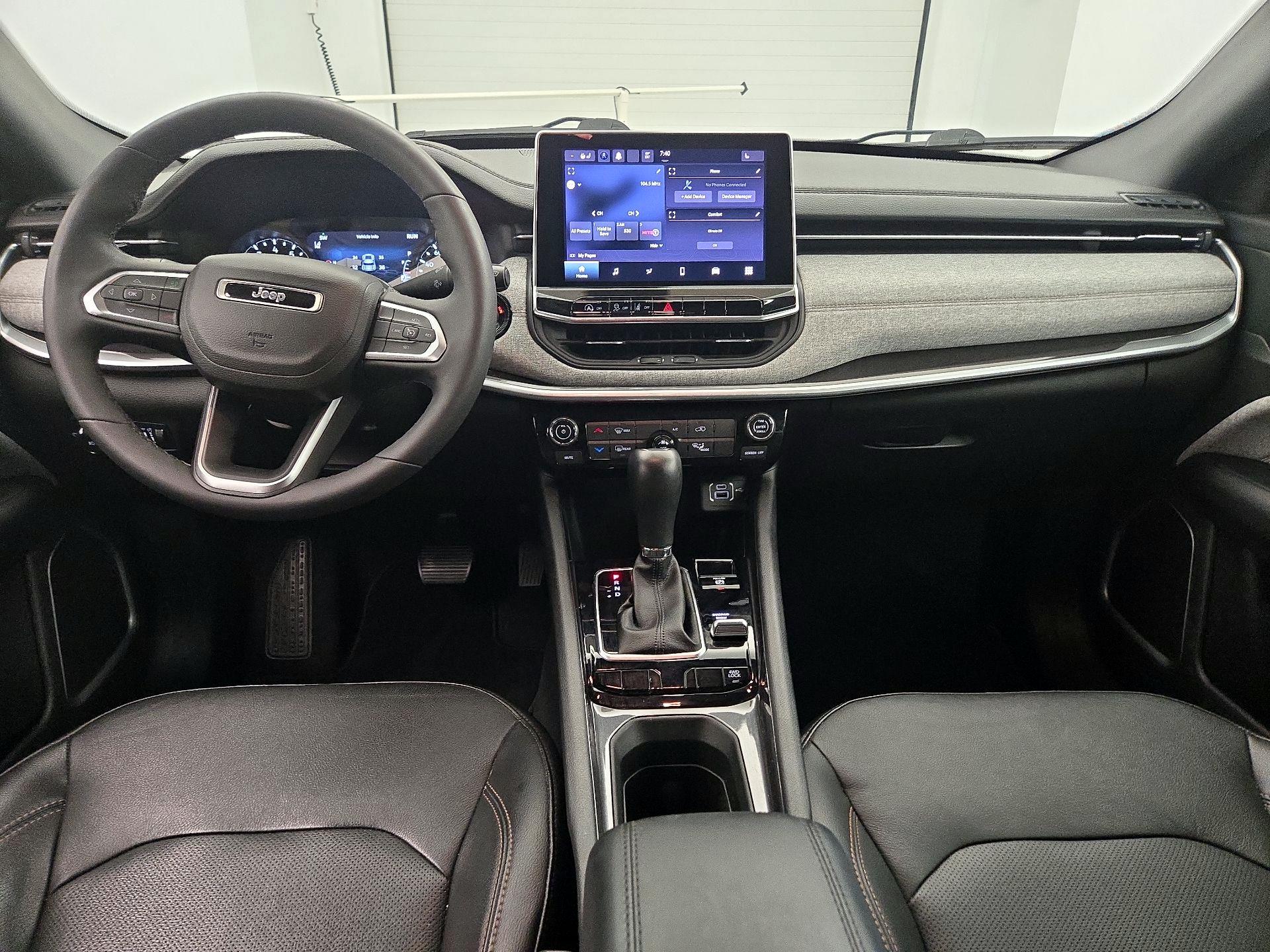 Thumbnail: 2023 Jeep Compass - 9