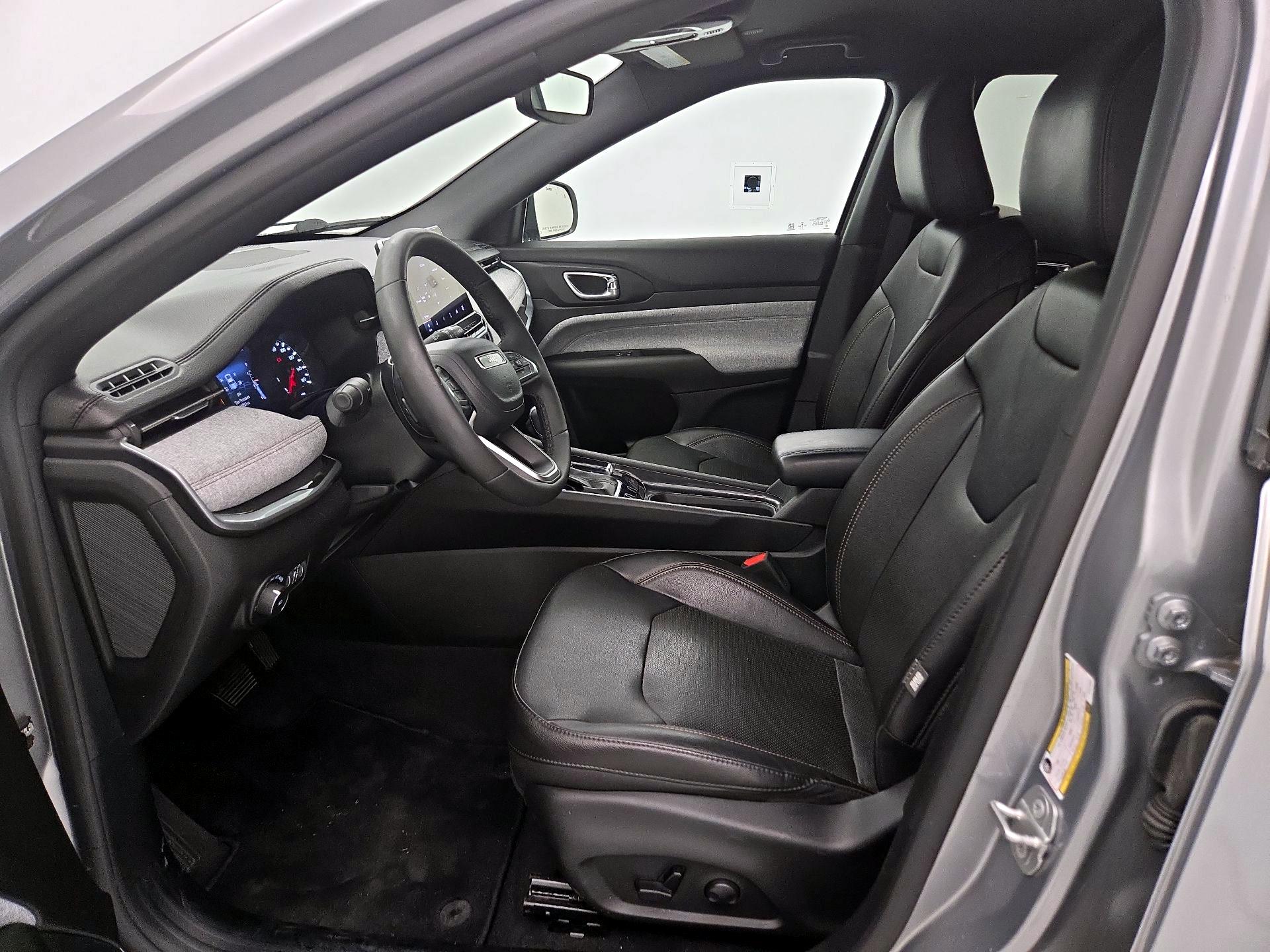Thumbnail: 2023 Jeep Compass - 11