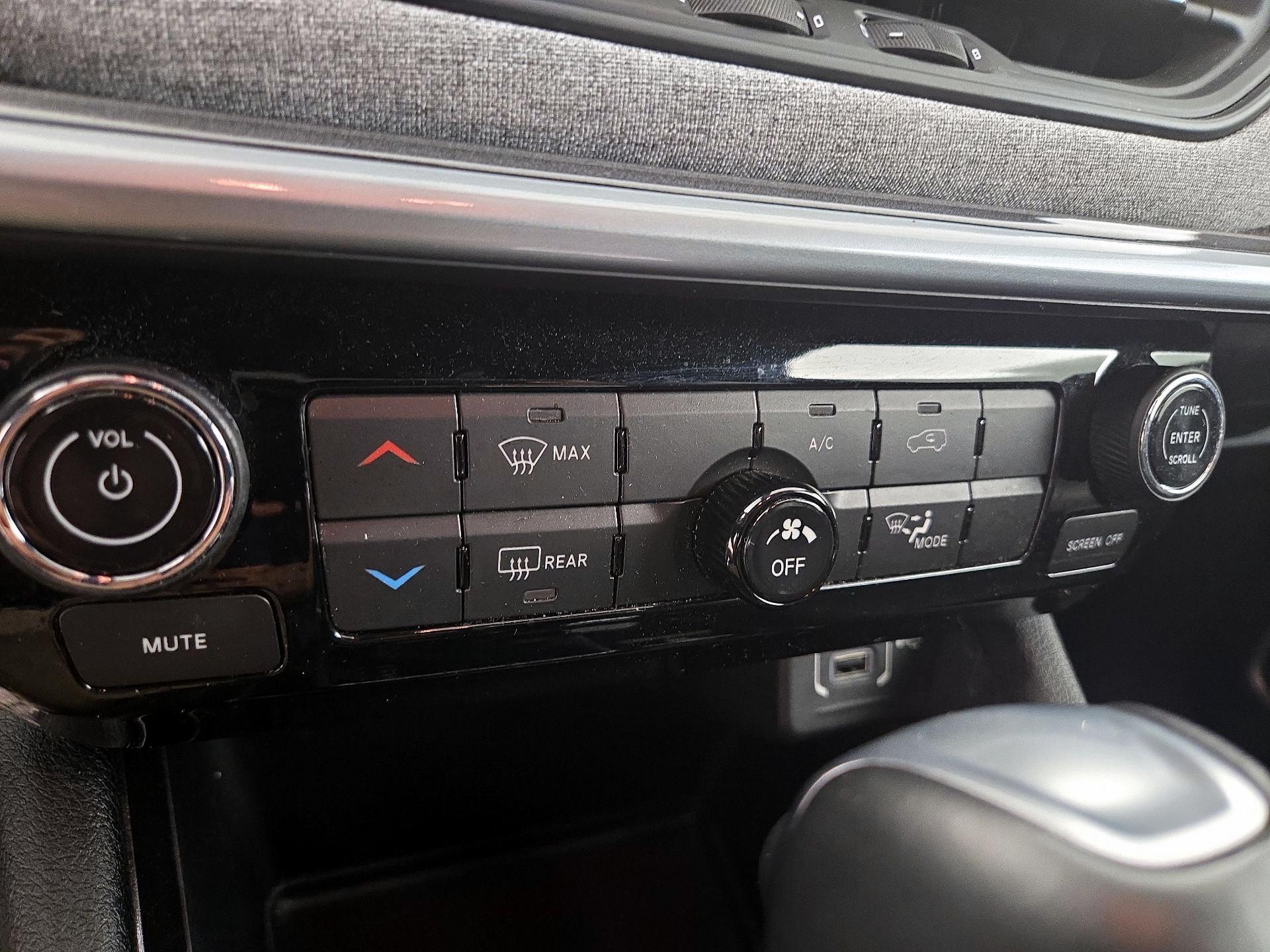 Thumbnail: 2023 Jeep Compass - 16