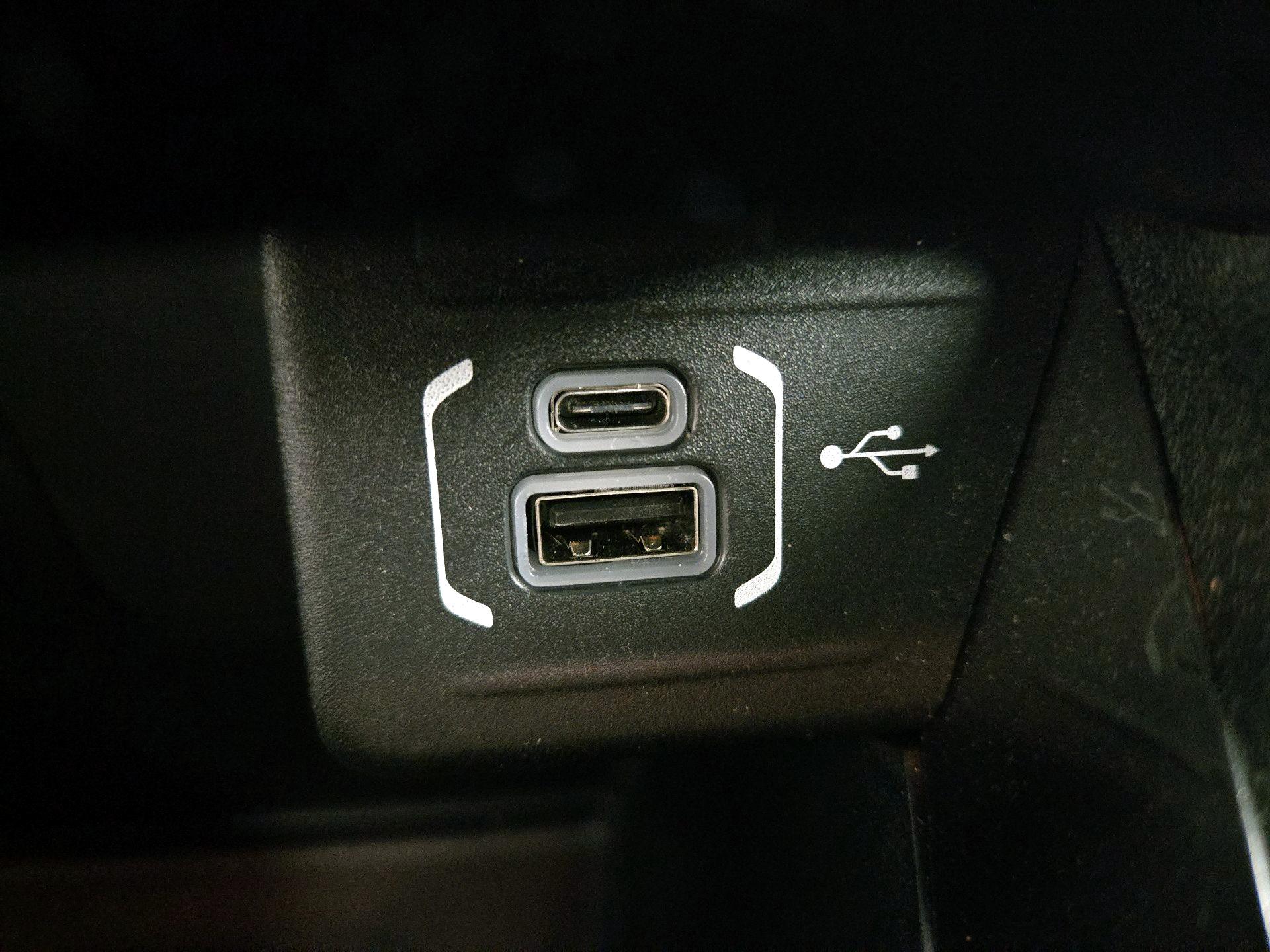 Thumbnail: 2023 Jeep Compass - 18