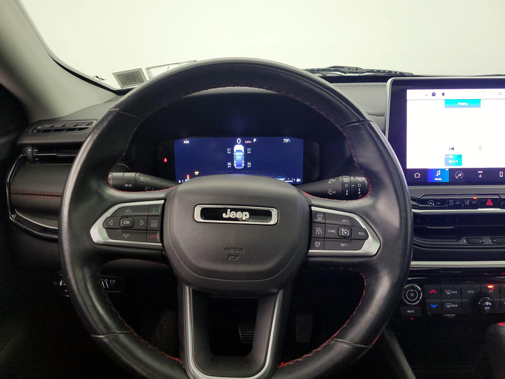Thumbnail: 2022 Jeep Compass - 10