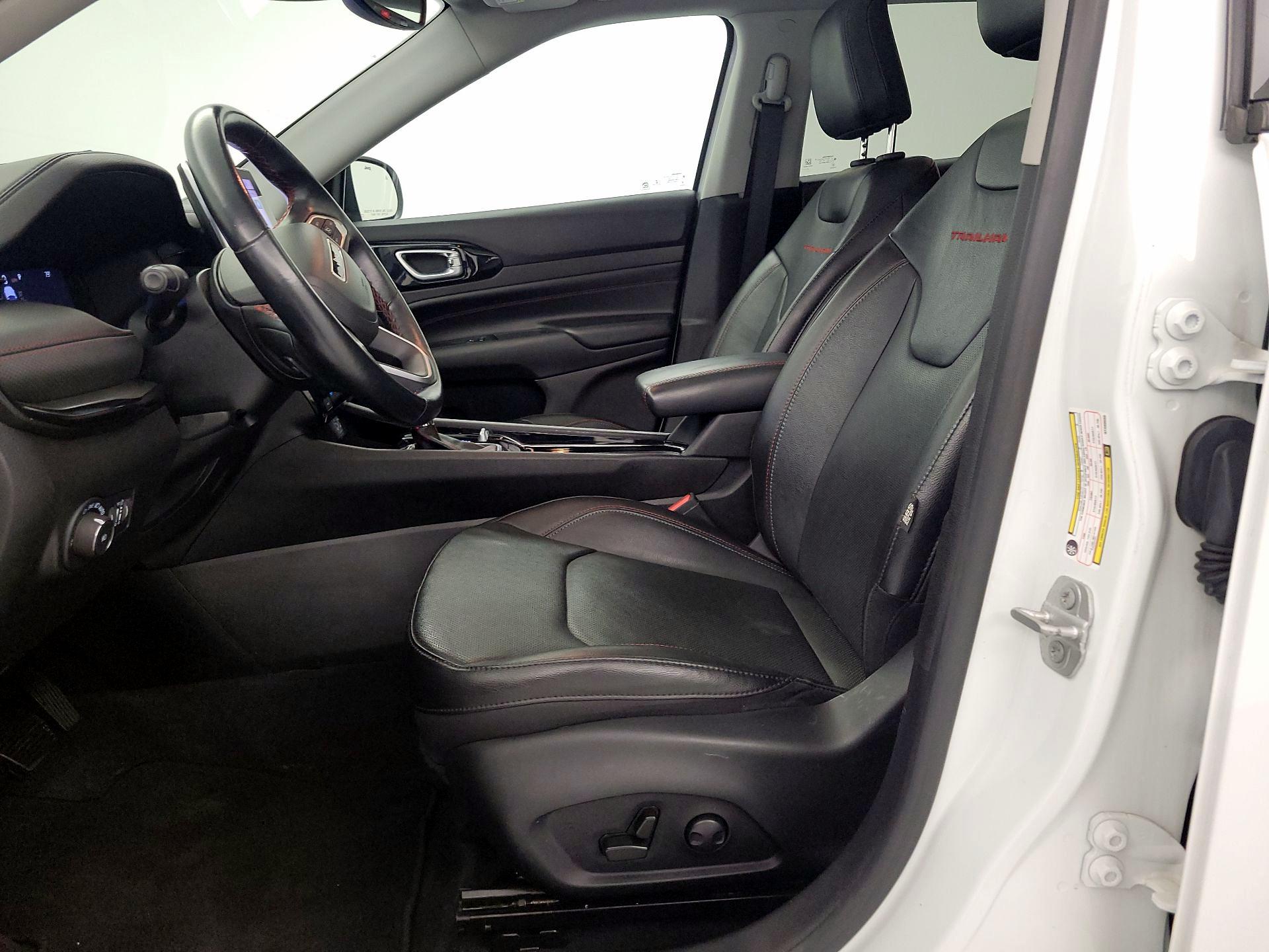 Thumbnail: 2022 Jeep Compass - 11