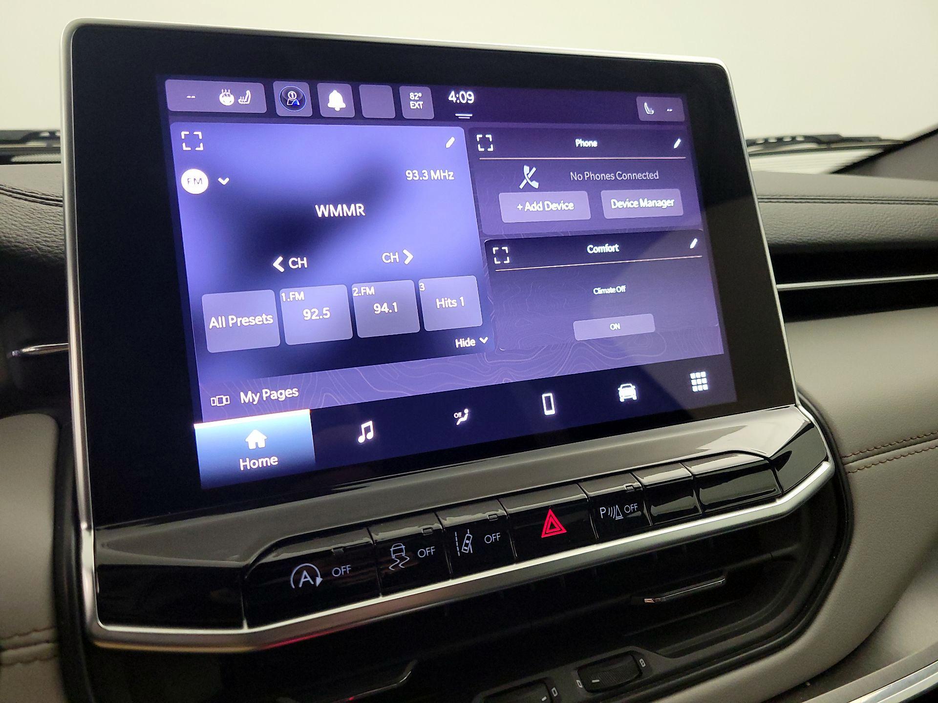 Thumbnail: 2023 Jeep Compass - 16