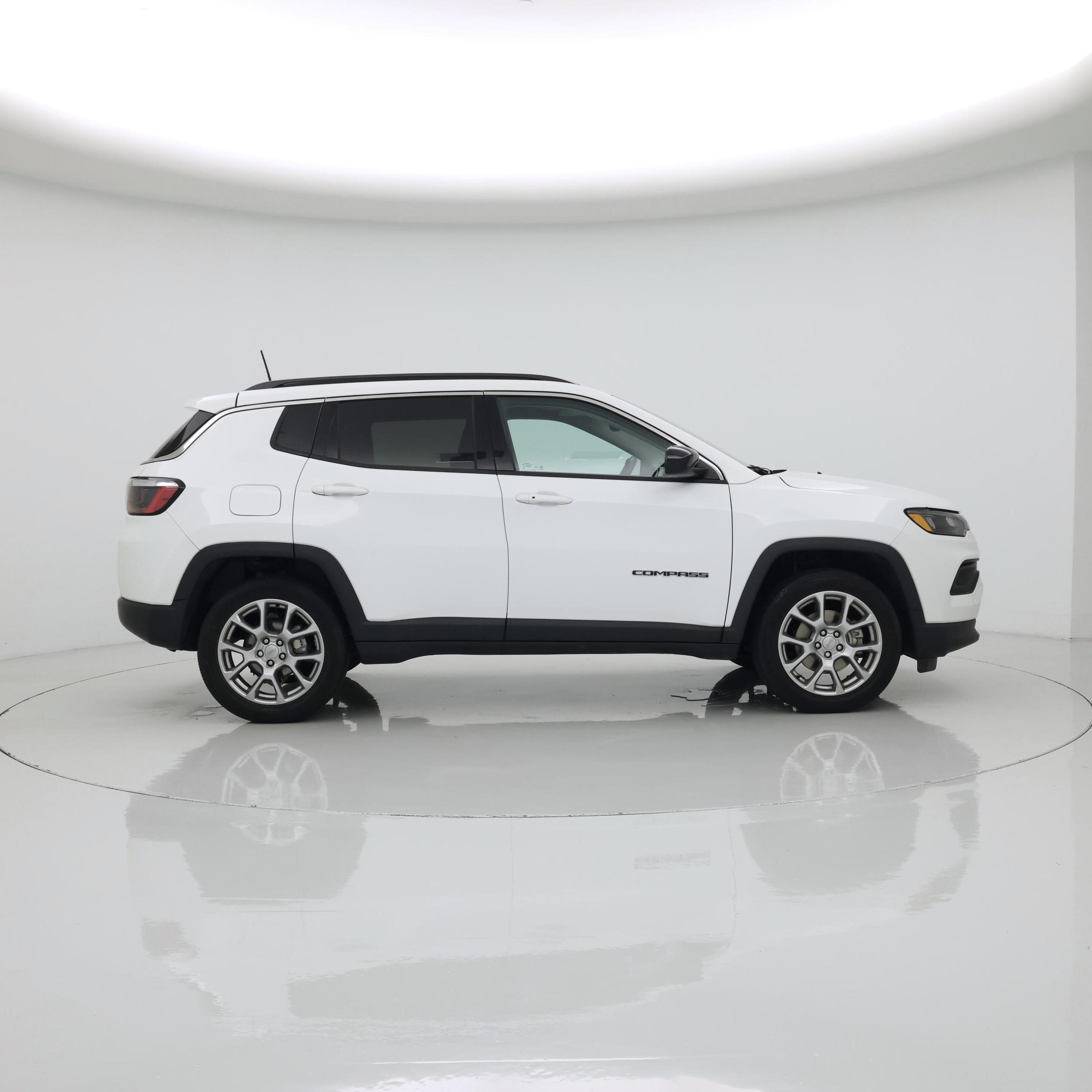 Thumbnail: 2022 Jeep Compass - 7