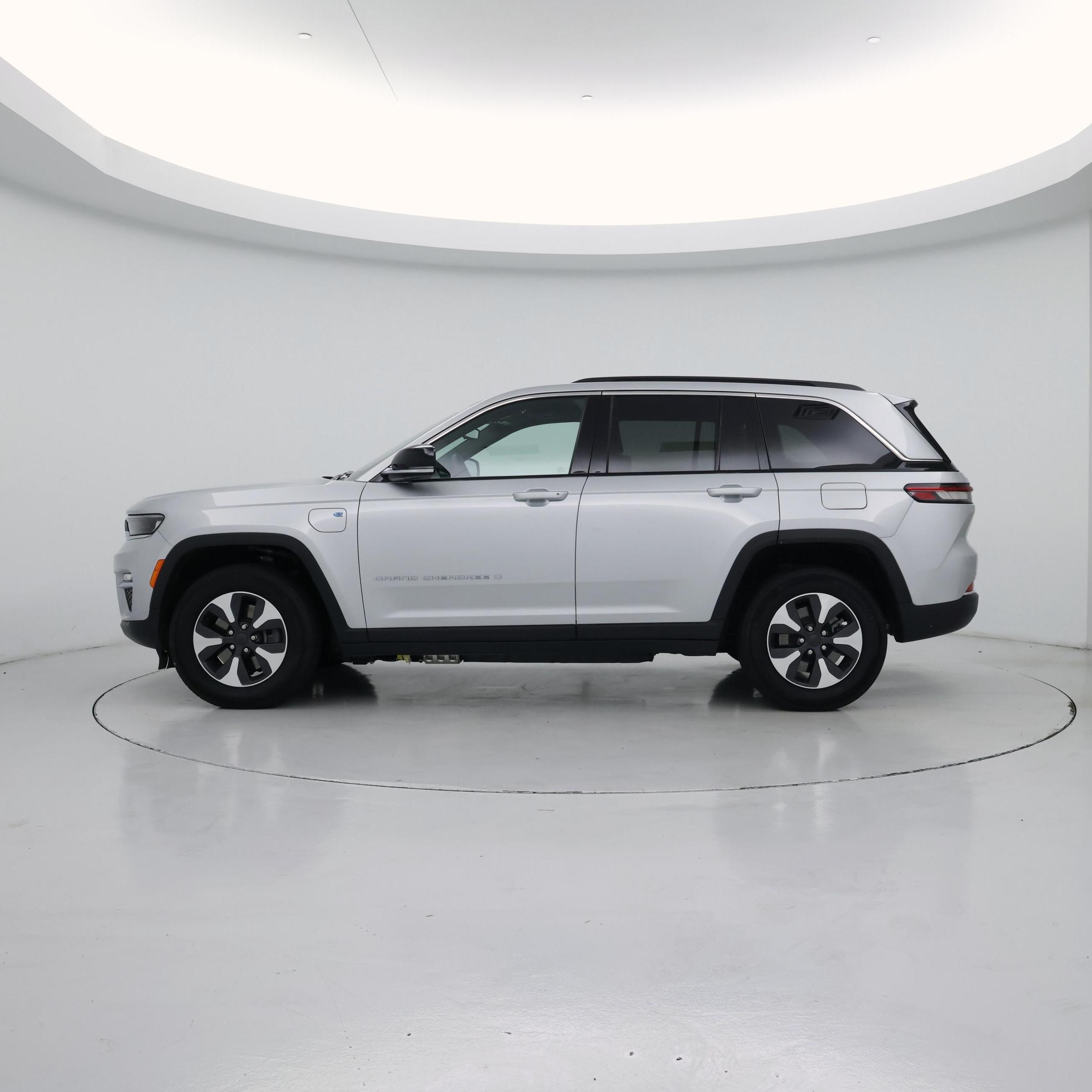 Thumbnail: 2024 Jeep Grand Cherokee - 3