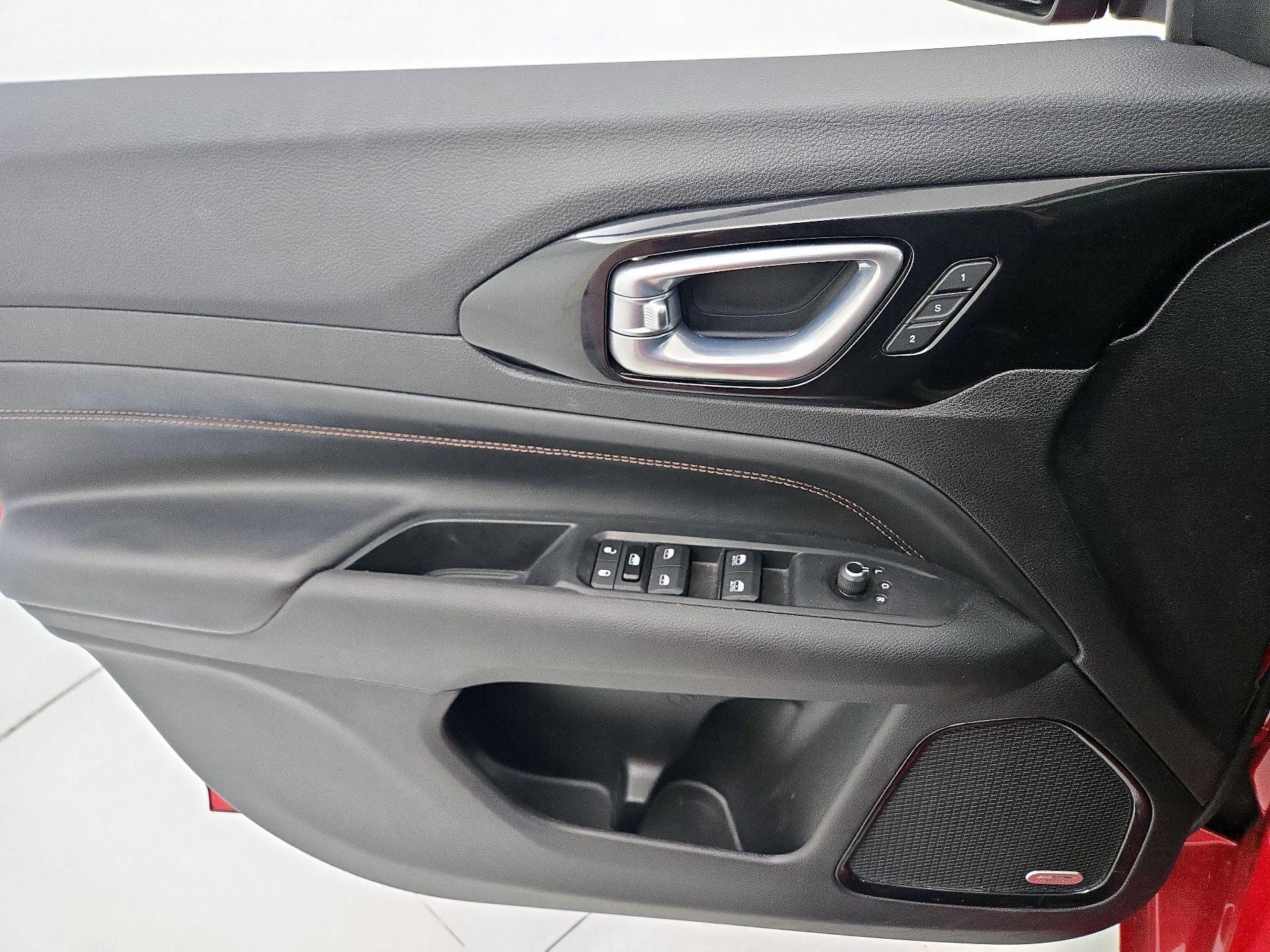 Thumbnail: 2022 Jeep Compass - 12