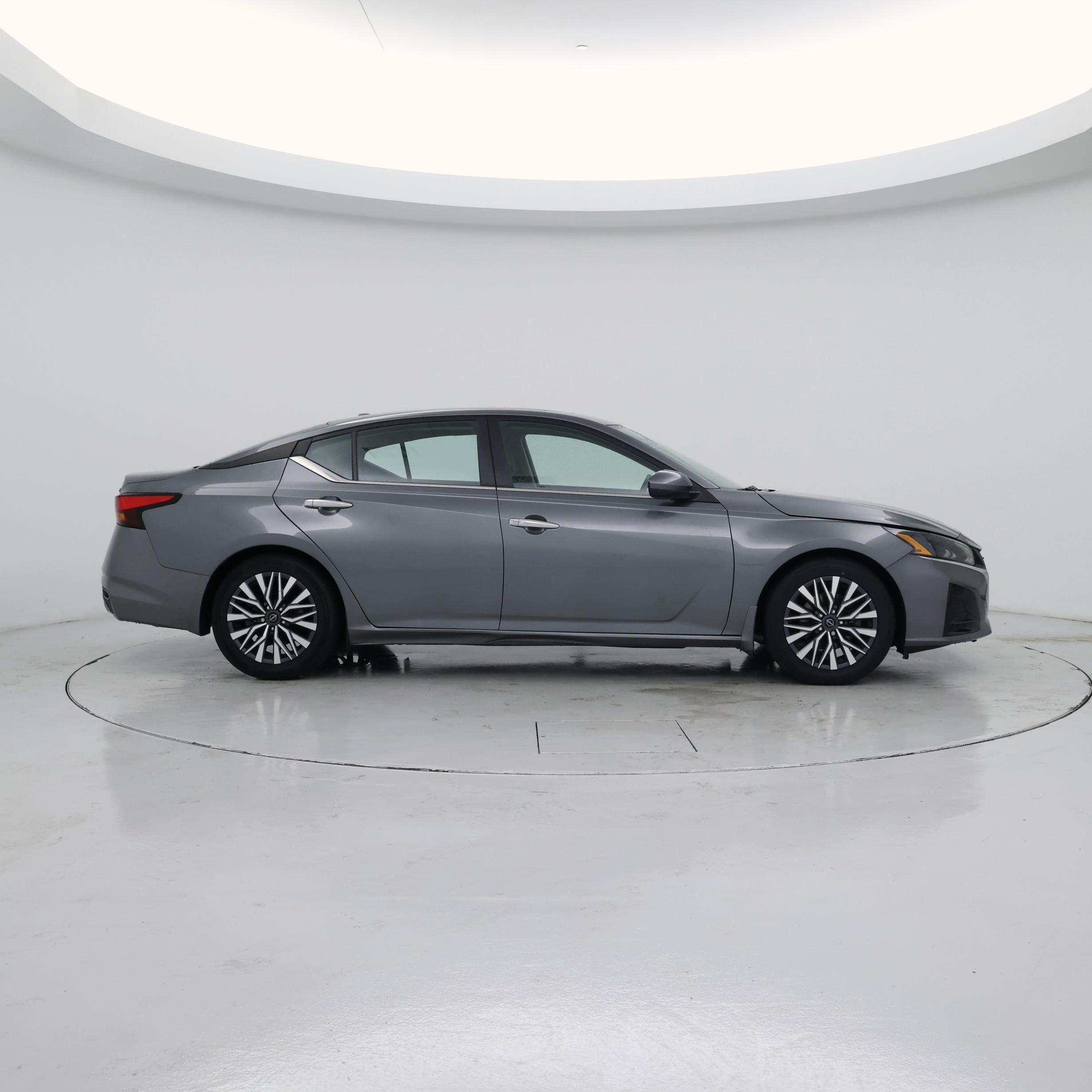 Thumbnail: 2023 Nissan Altima - 7