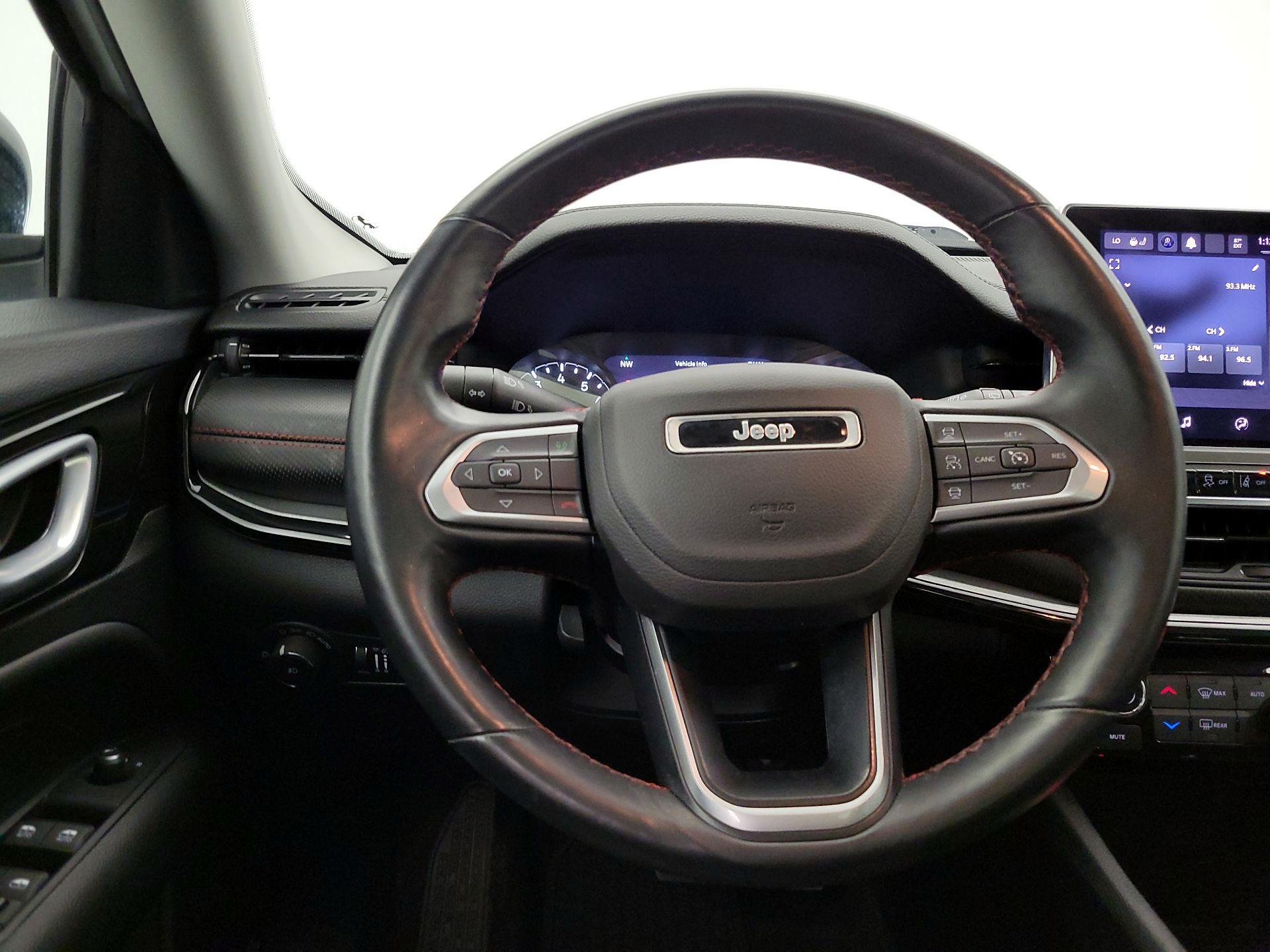 Thumbnail: 2022 Jeep Compass - 10