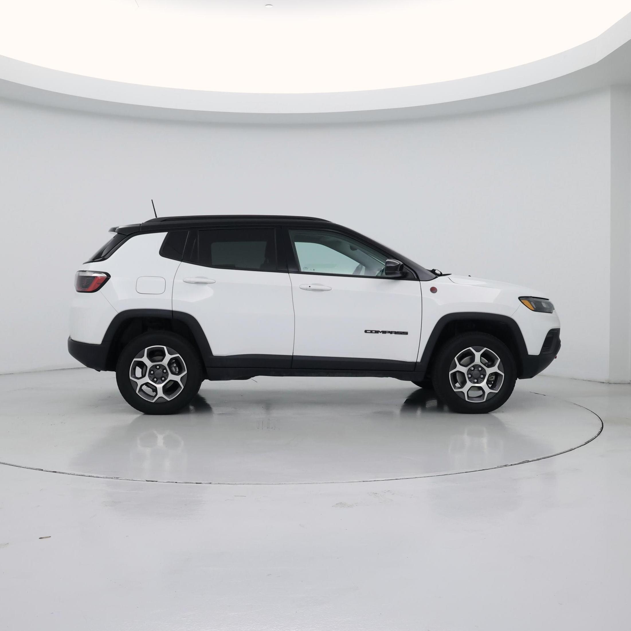 Thumbnail: 2022 Jeep Compass - 7