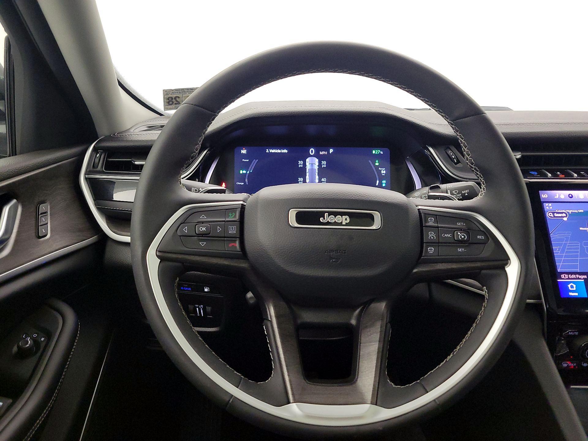 Thumbnail: 2023 Jeep Grand Cherokee - 10