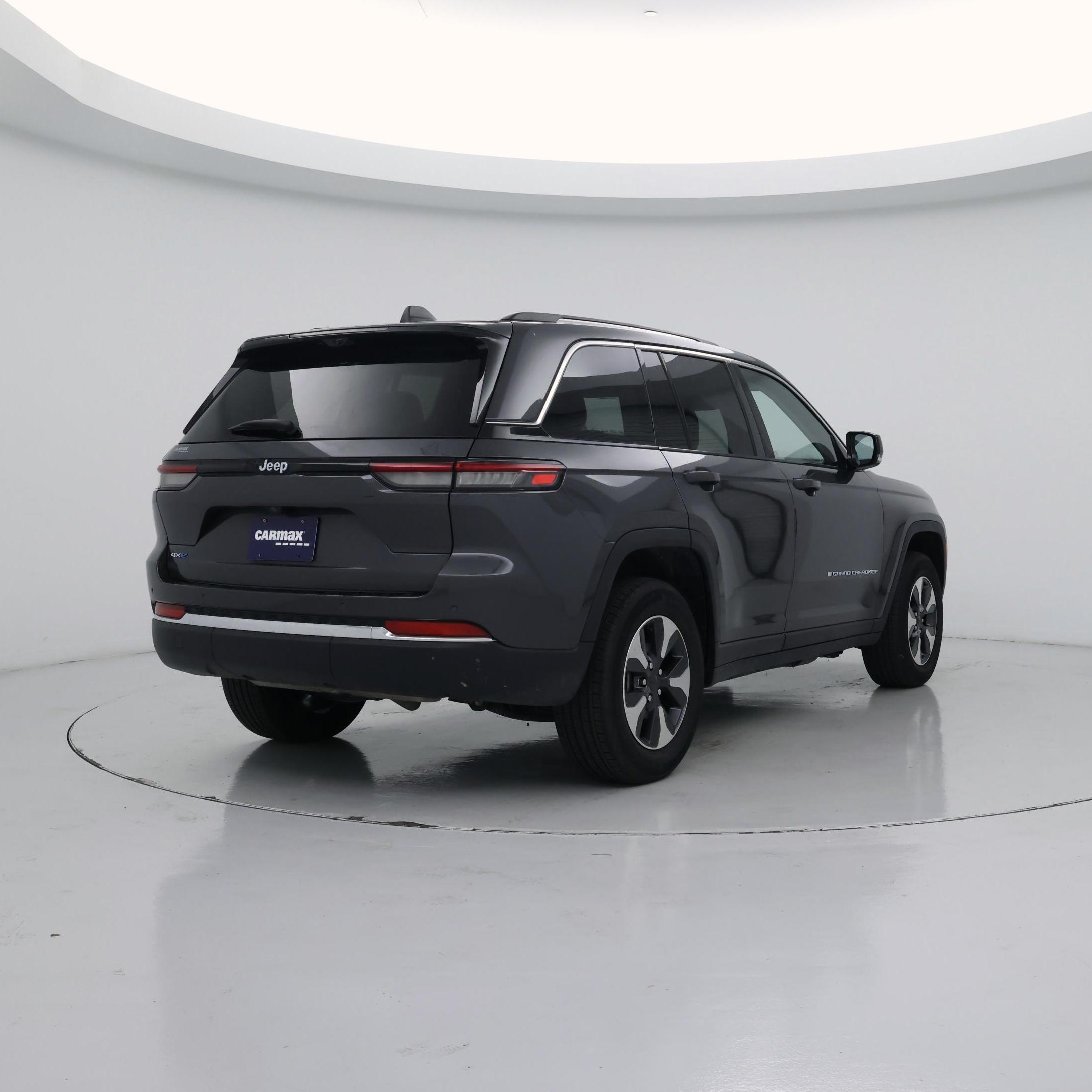 Thumbnail: 2023 Jeep Grand Cherokee - 8