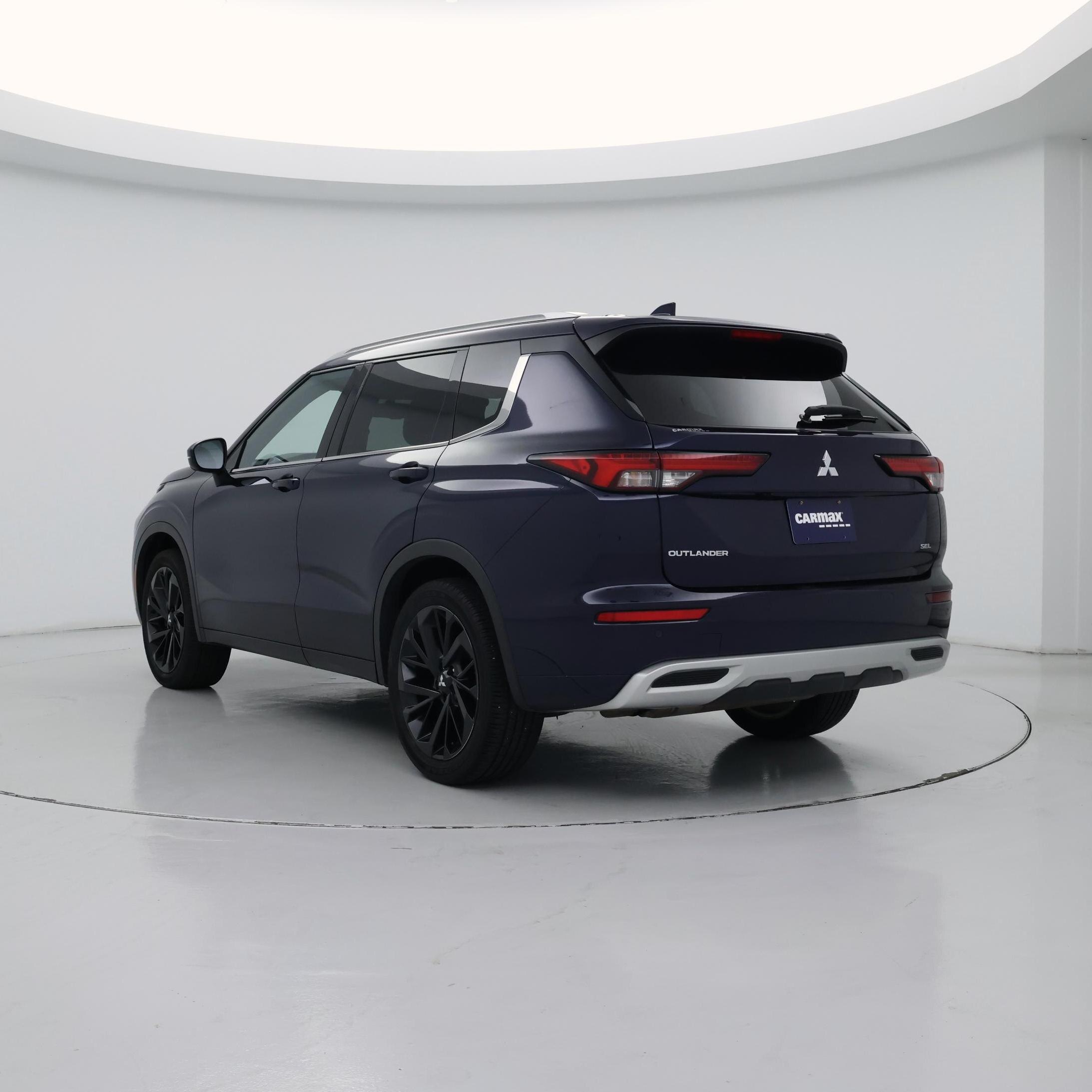 Thumbnail: 2022 Mitsubishi Outlander - 2