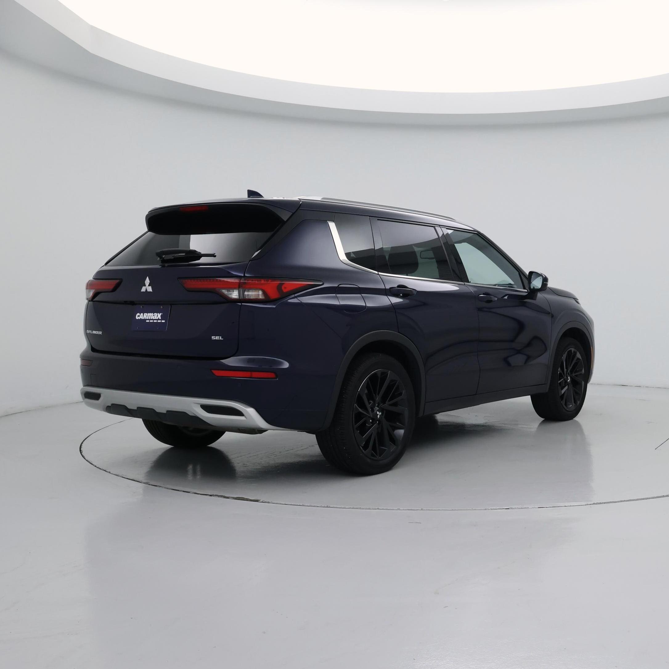 Thumbnail: 2022 Mitsubishi Outlander - 8