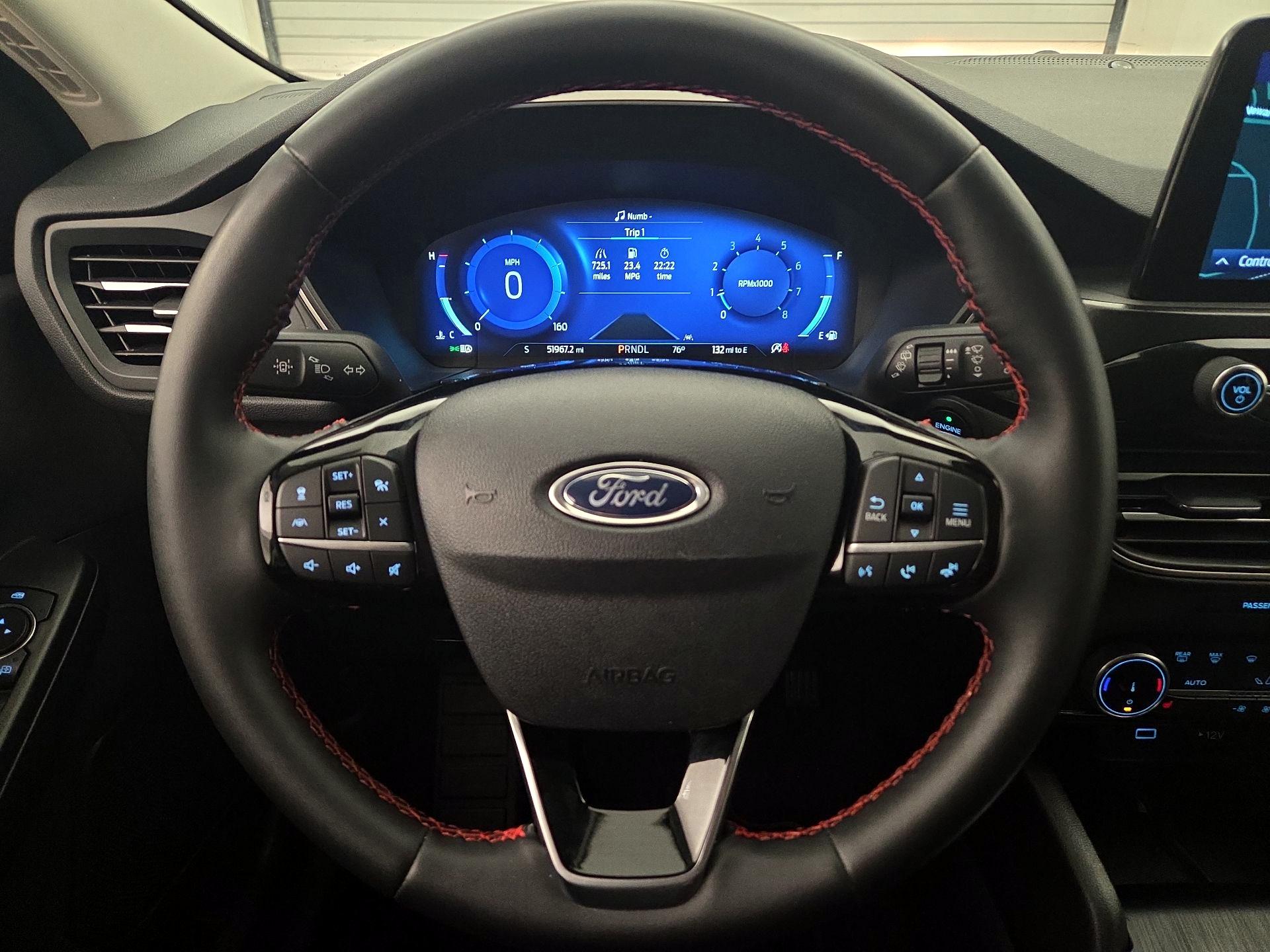 Thumbnail: 2022 Ford Escape - 10