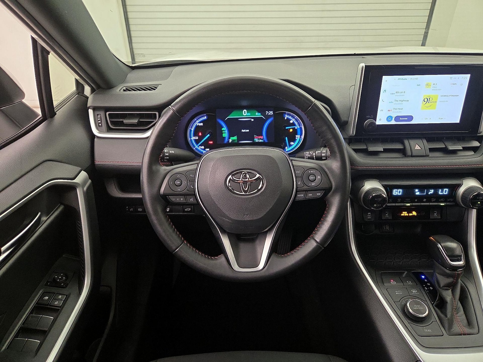 2023 Toyota RAV4 SE - Photo 11