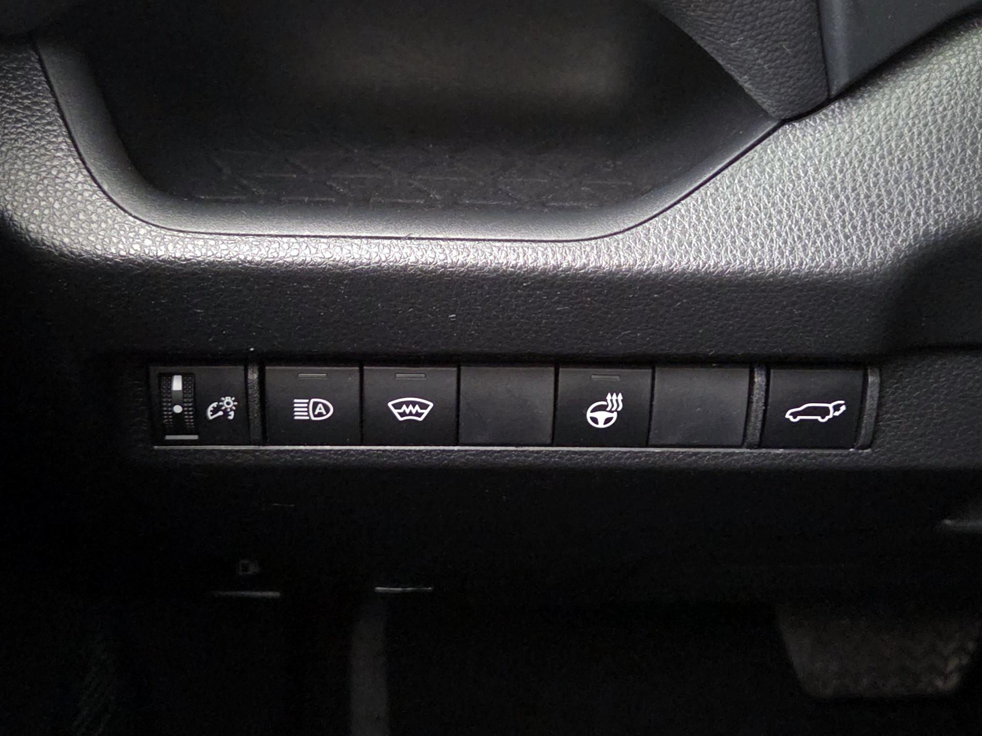 Thumbnail: 2023 Toyota RAV4 - 13